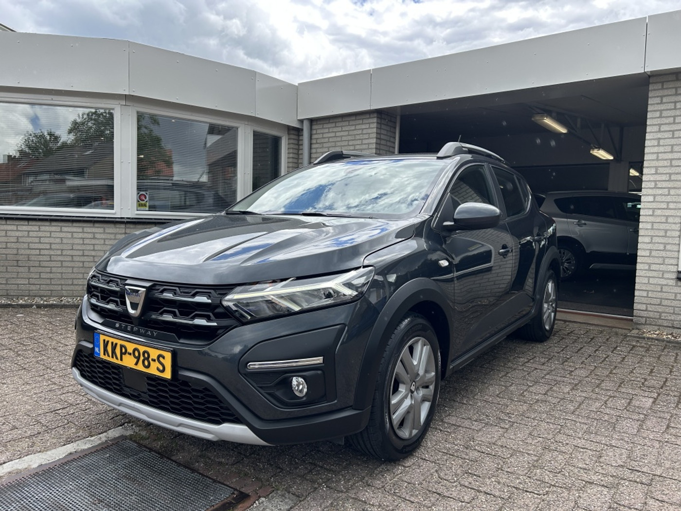 Dacia Sandero 1.0 TCe 90pk Comfort 2021 - voorkant