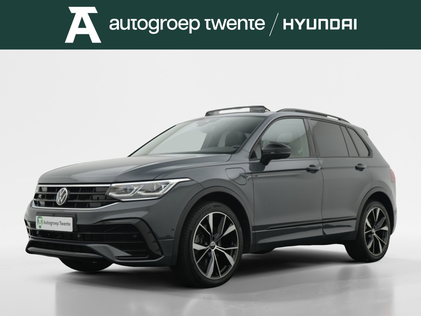 Volkswagen Tiguan 1.4 TSI PHEV R-Line | Panoramadak | Matrix LED | Stoelverwarming 2022 - voorkant