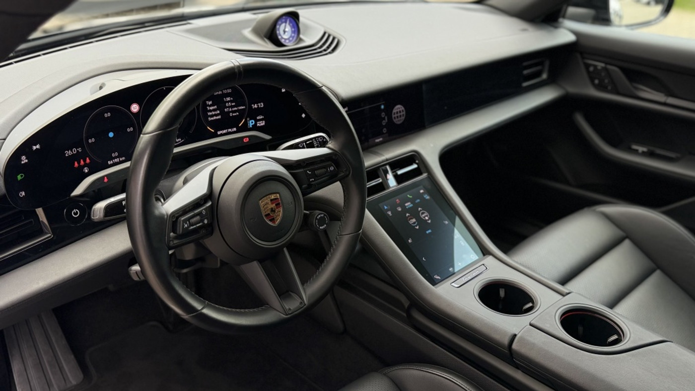 Foto van Porsche Taycan 4s