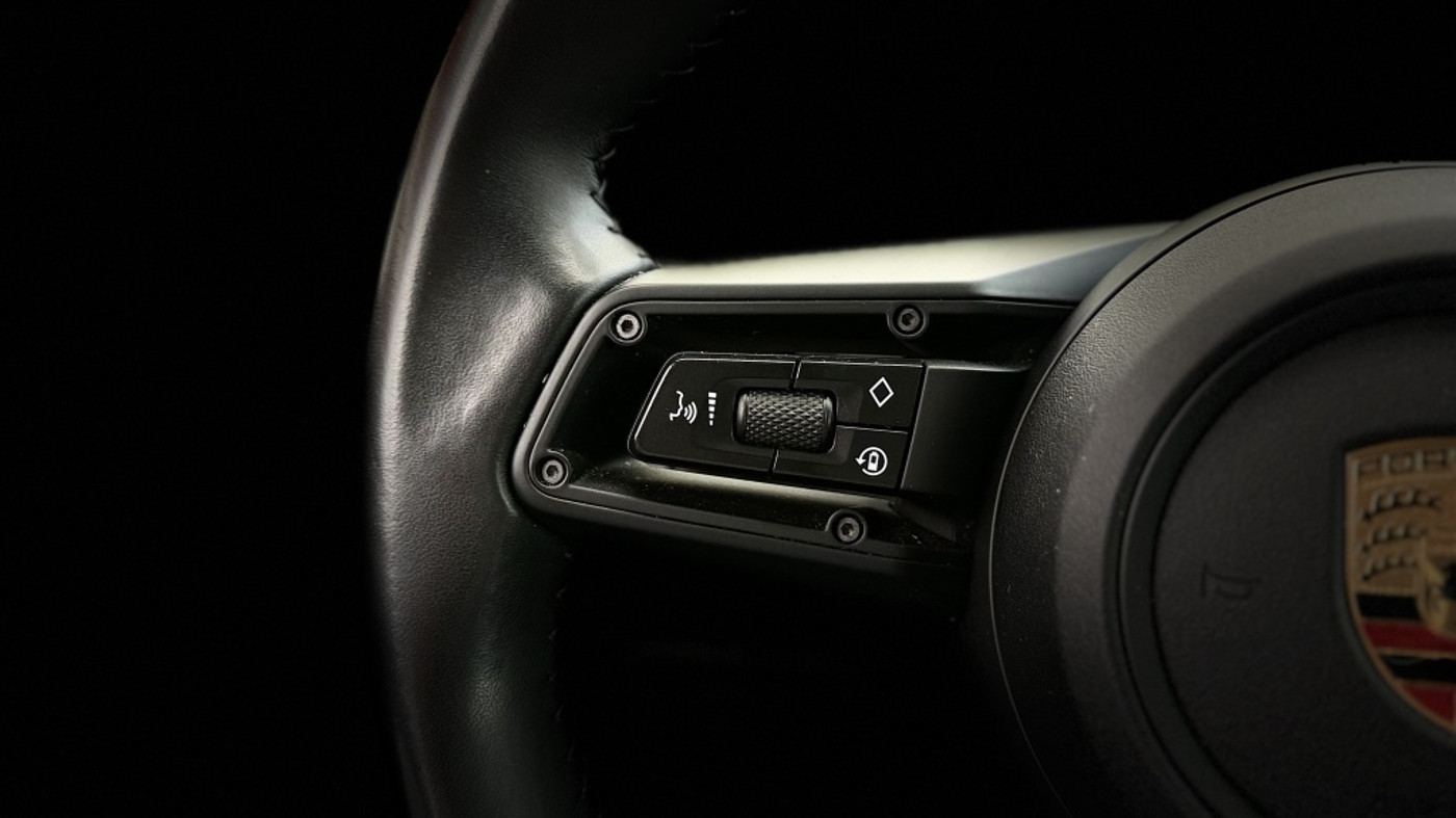 Foto van Porsche Taycan 4s