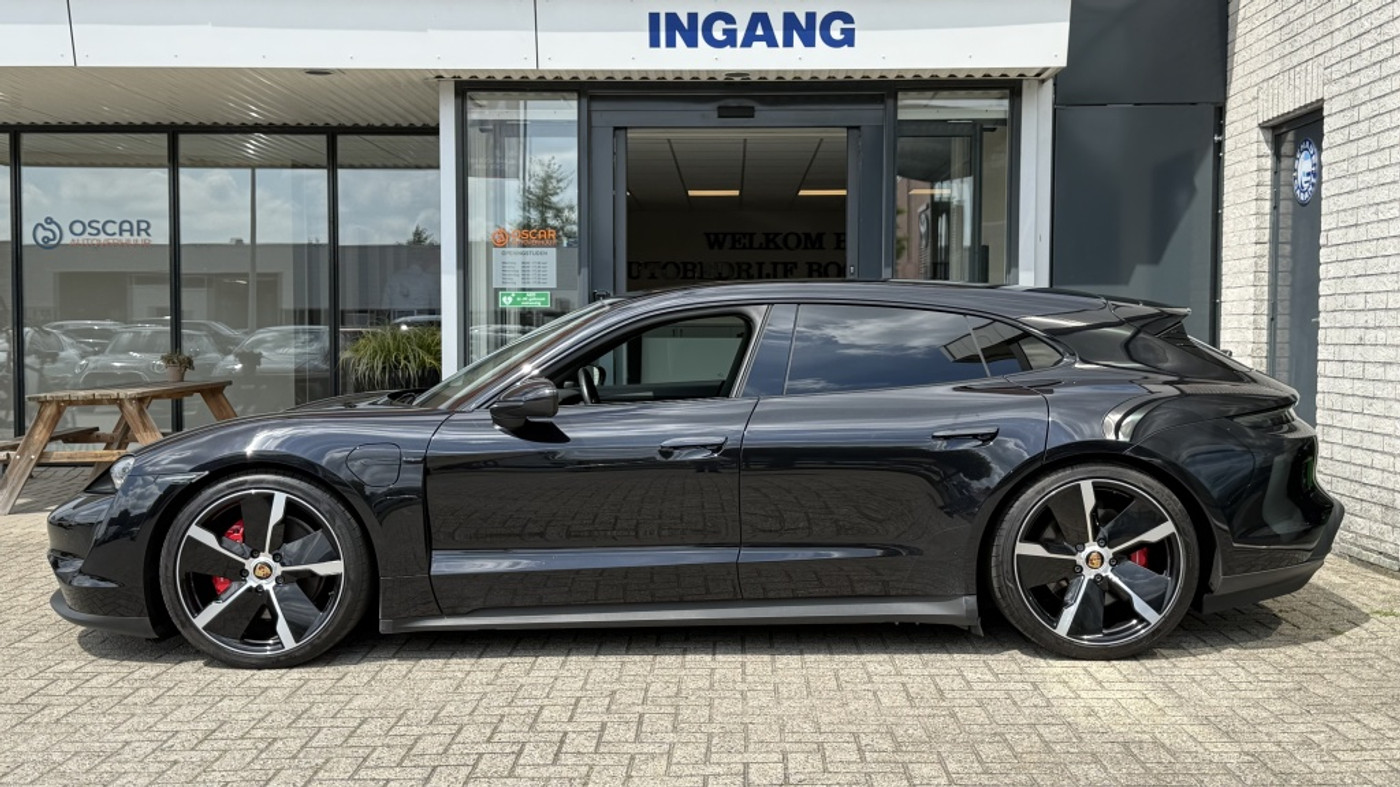 Foto van Porsche Taycan 4s