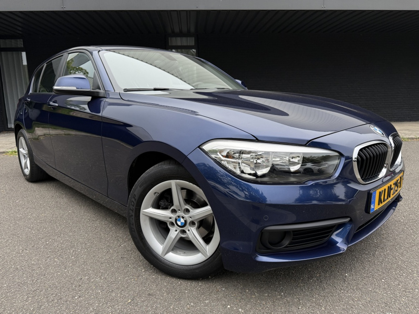 BMW 116i 116i High Exec 2017 - voorkant