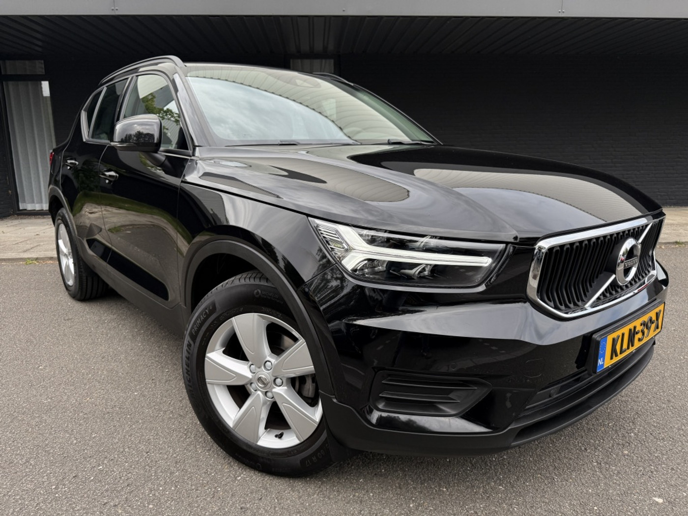 Volvo XC40 1.5 T2 Momentum - 12.600km - Nieuwstaat - 2020 - voorkant