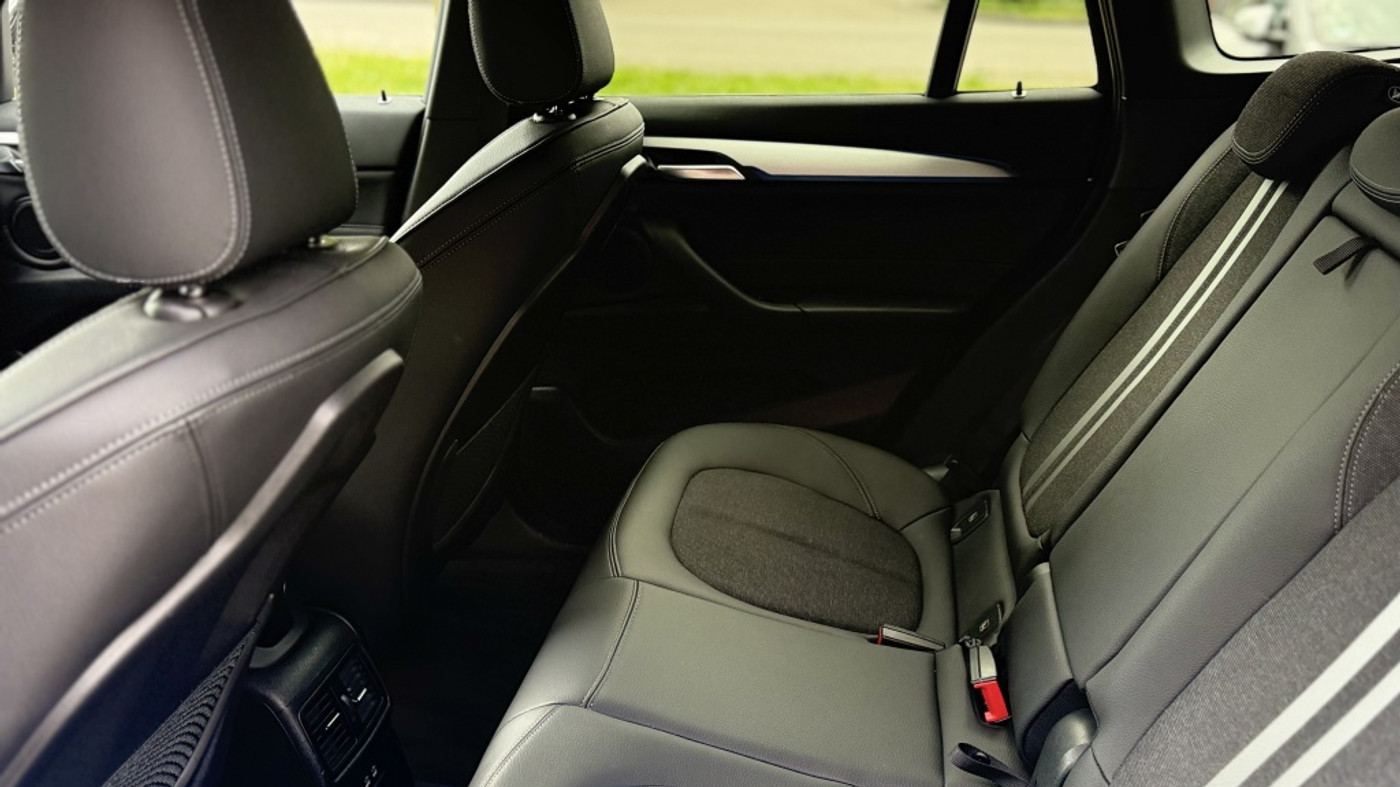 Foto van BMW X1 Xdrive25e