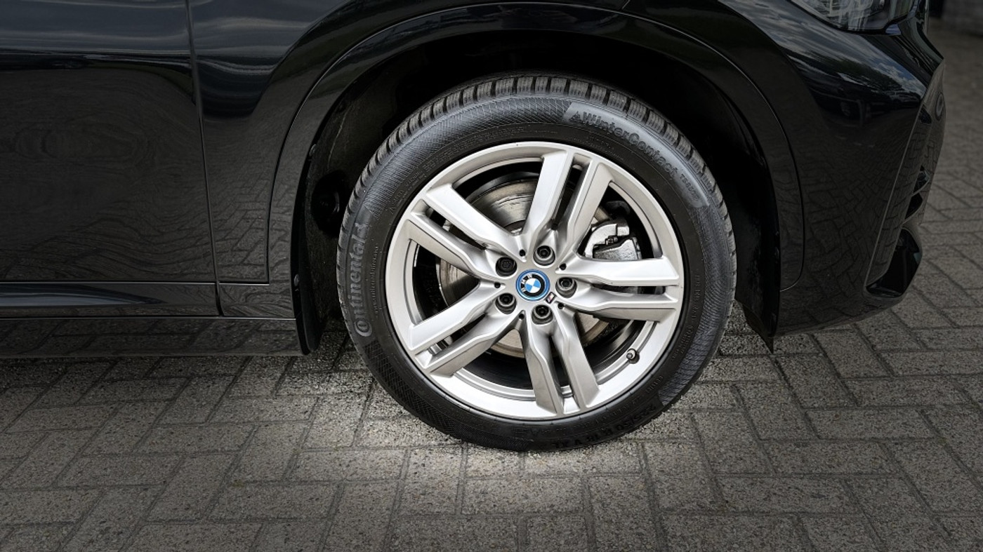 Foto van BMW X1 Xdrive25e