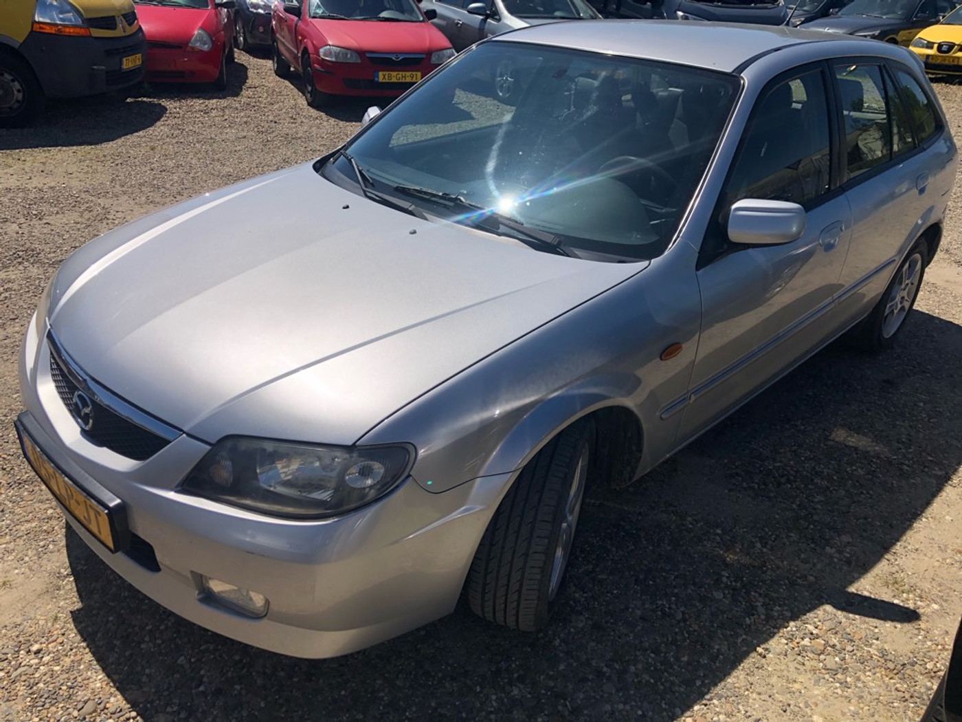 Foto van Mazda Mazda 323f