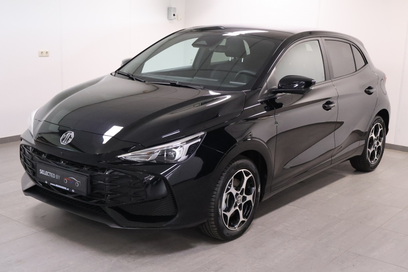 MG Mg3 Hybrid+ 1.5 Hybrid+ Luxury | All Weather Banden 2025 - voorkant
