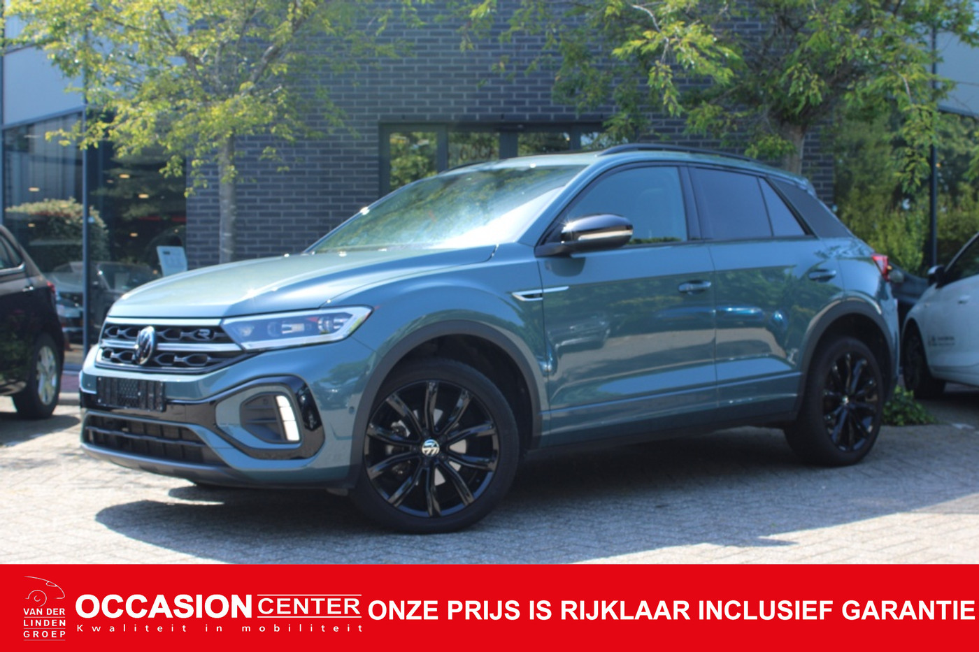 Volkswagen T-roc 1.5 TSI R-Line DSG Black Style Pano/Virtual/Trekhaak "RIJKLAARPR 2023 - voorkant