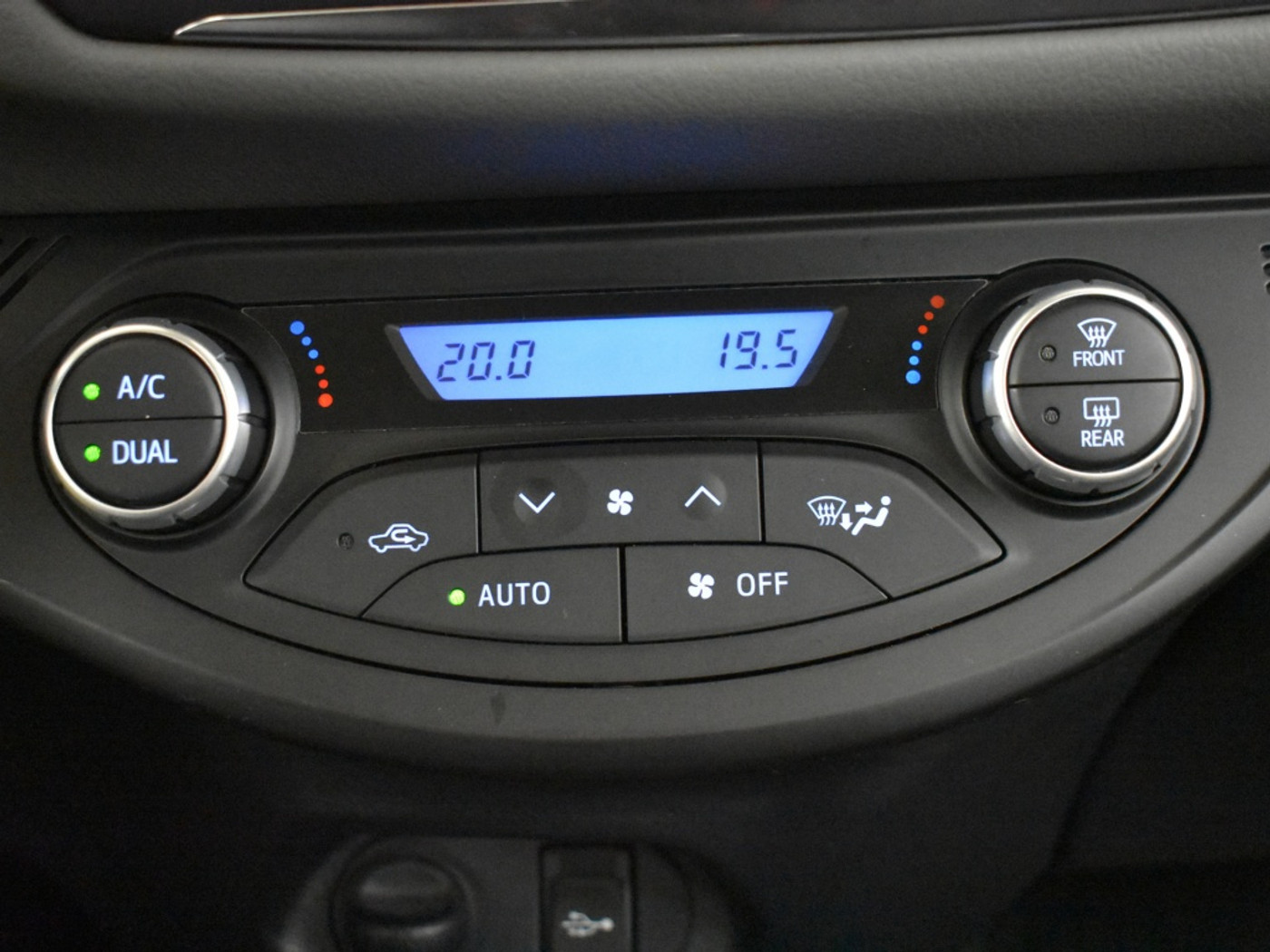 Foto van Toyota Toyota Yaris Hybrid