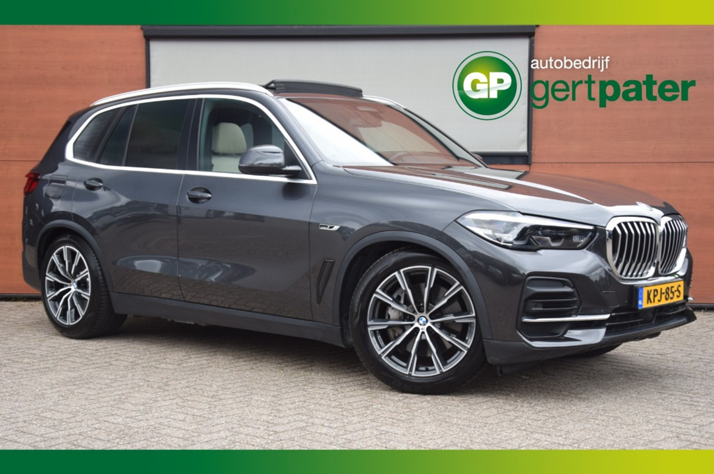 BMW X5 Xdrive45e xDrive45e Pano/DriveAssistProfessional/Luchtvering/SOH92% 2022 - voorkant