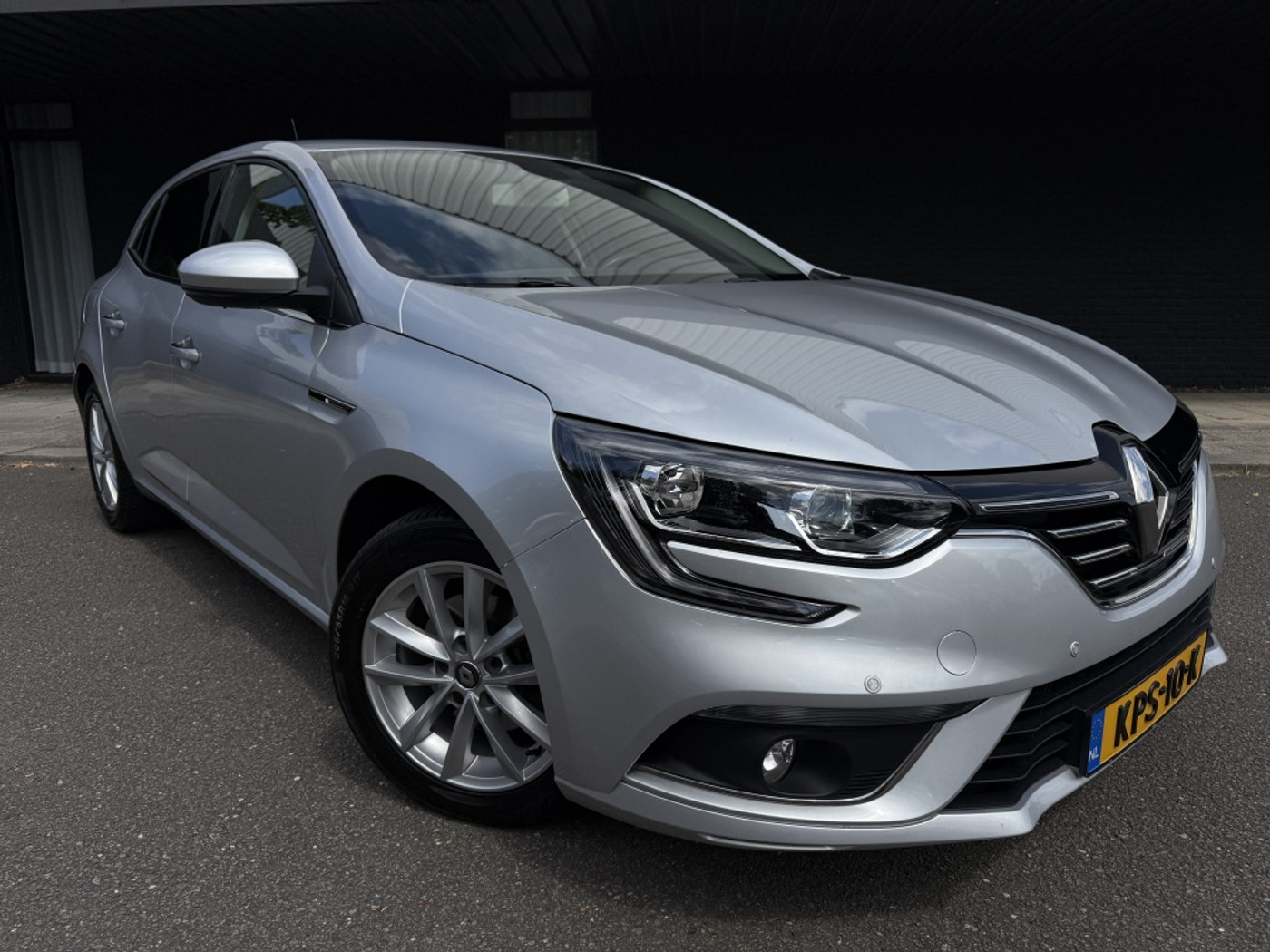 Renault Megane 1.3 TCe Intens 2020 - voorkant
