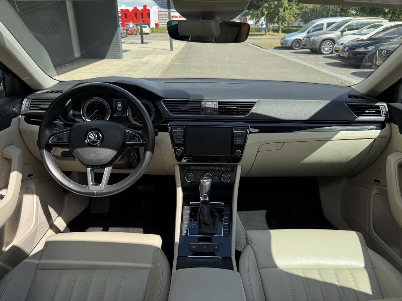 Foto van Skoda Superb