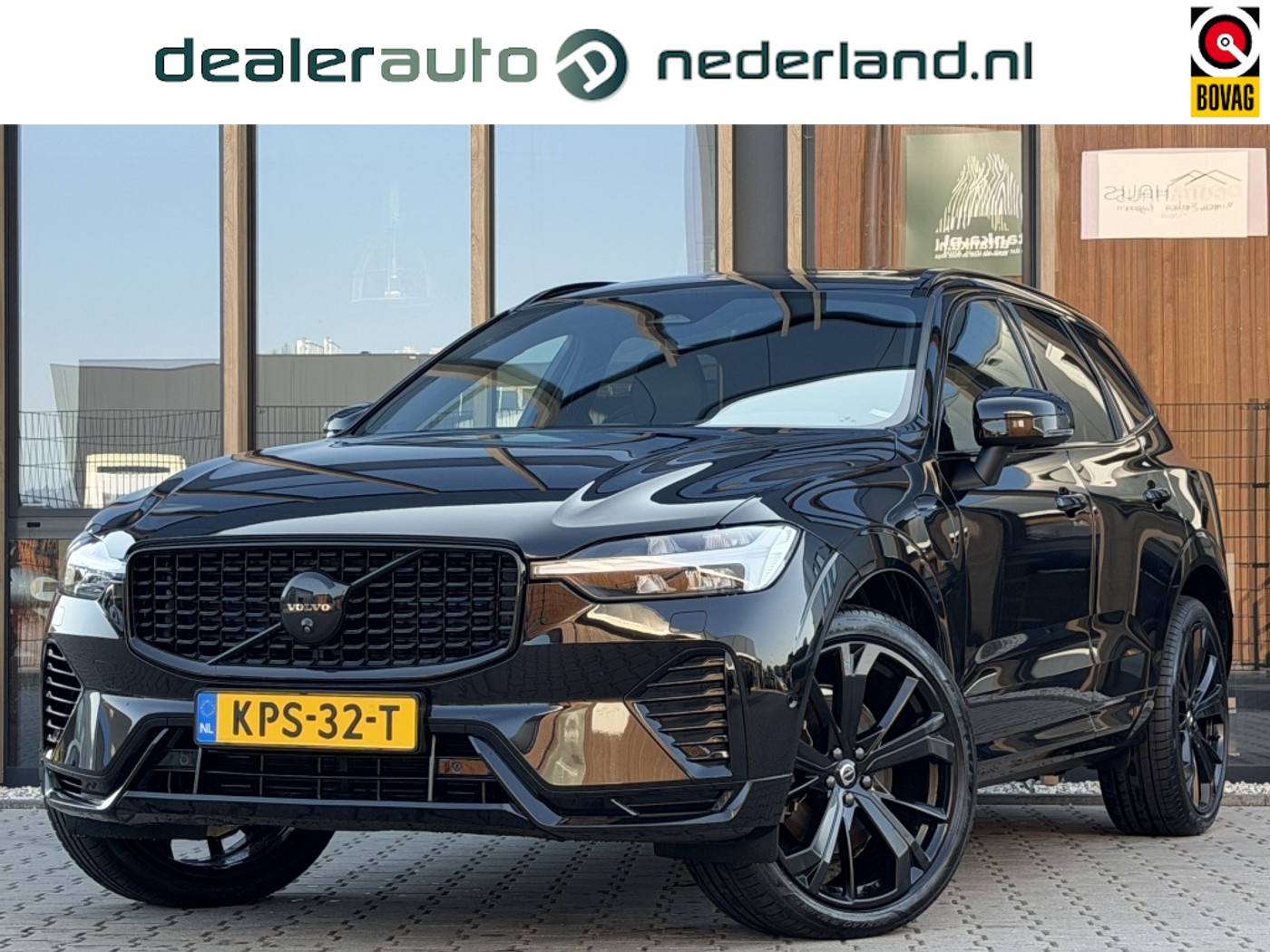 Volvo Xc60 2.0 T6 AWD + Dark | Panoramadak | Head-up | H&K  | SOH 100% | 2024 - voorkant
