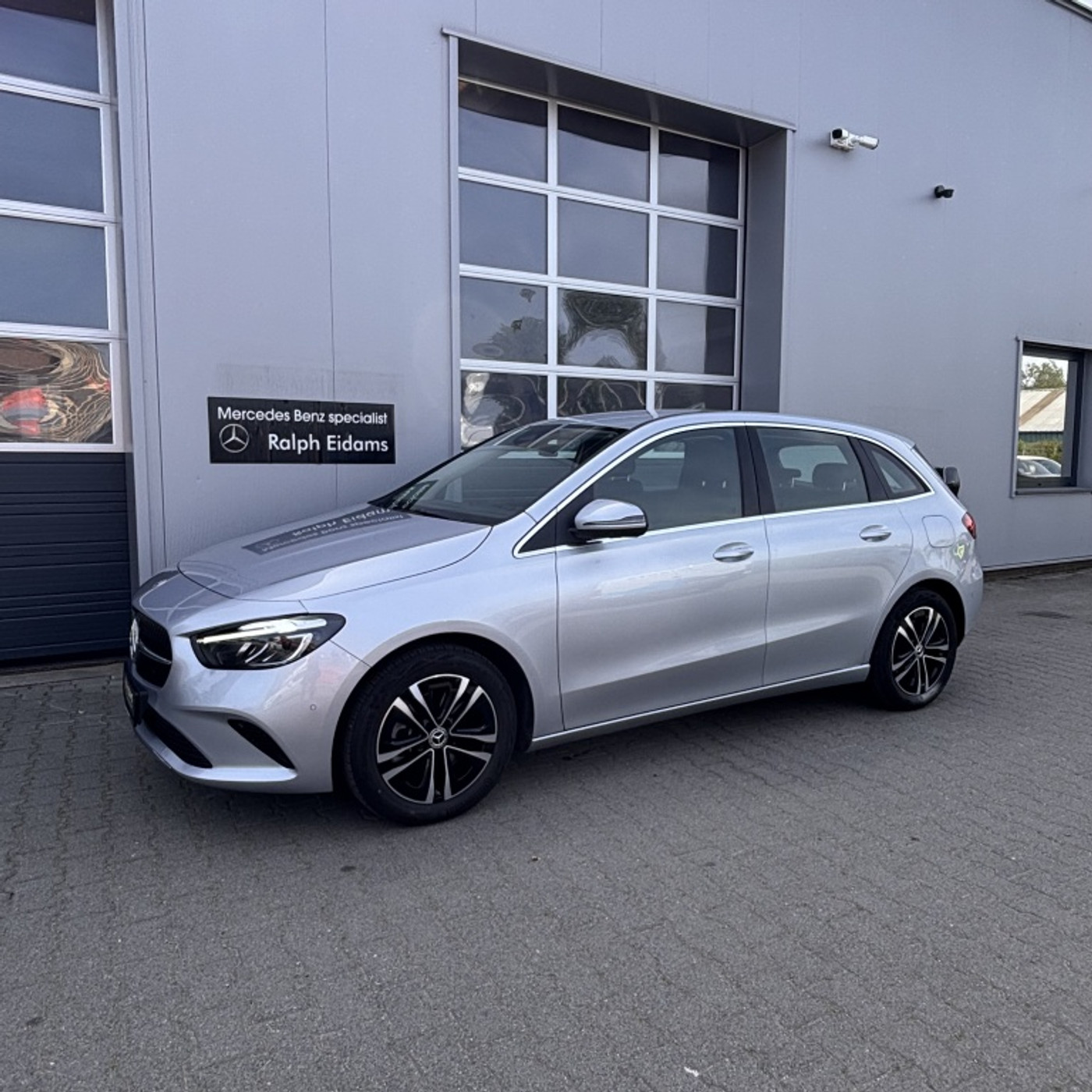 Mercedes-Benz B 250 E B 250 e (247.085) 2024 - voorkant