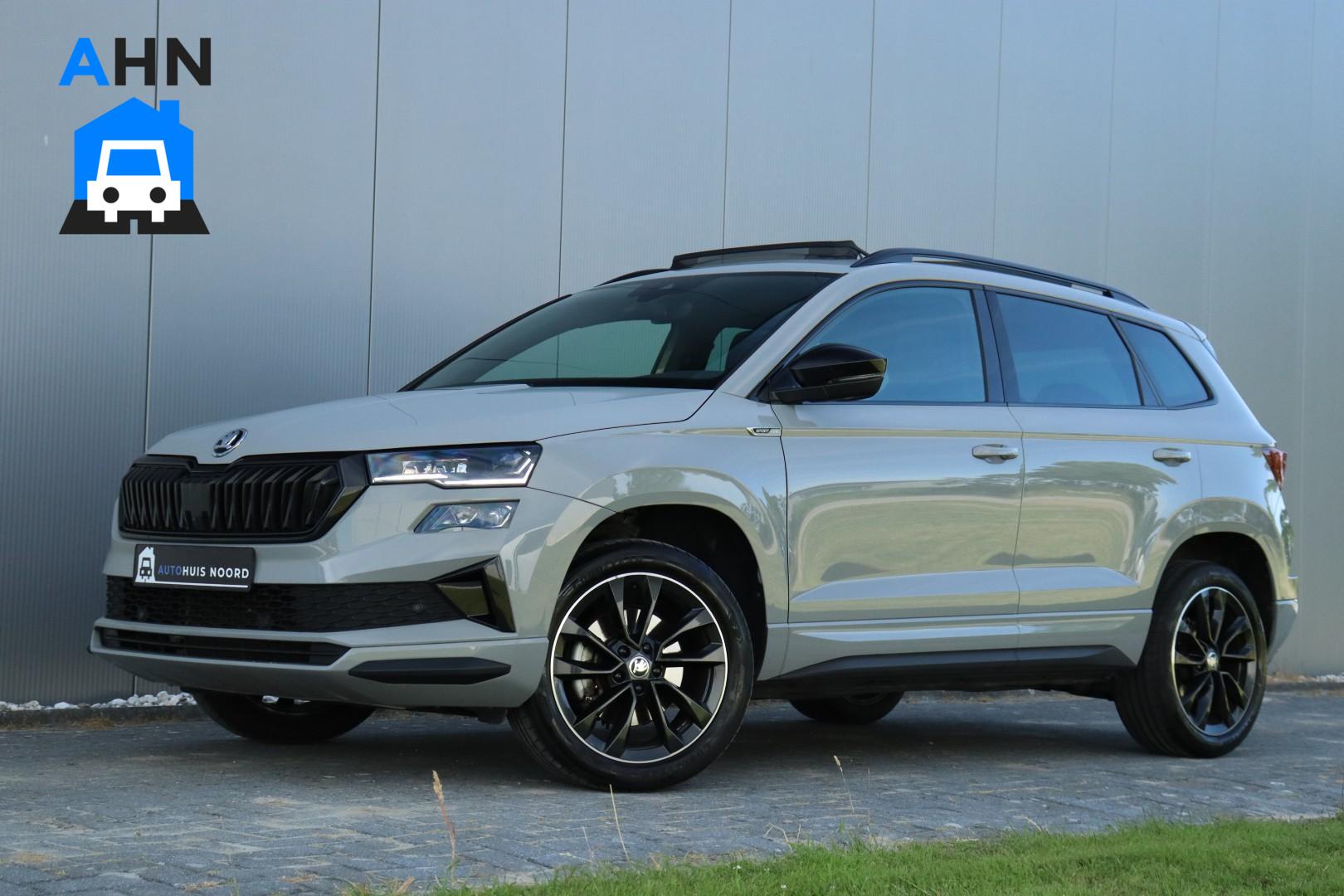 Skoda Karoq 1.5 TSI / 150 PK / DSG / Sportline / FaceLift! / VOL OPTIES / Pano / Black Edition / Virtual Cockpit / Camera / Adaptieve Cruise Control / 18"! 2022 - voorkant