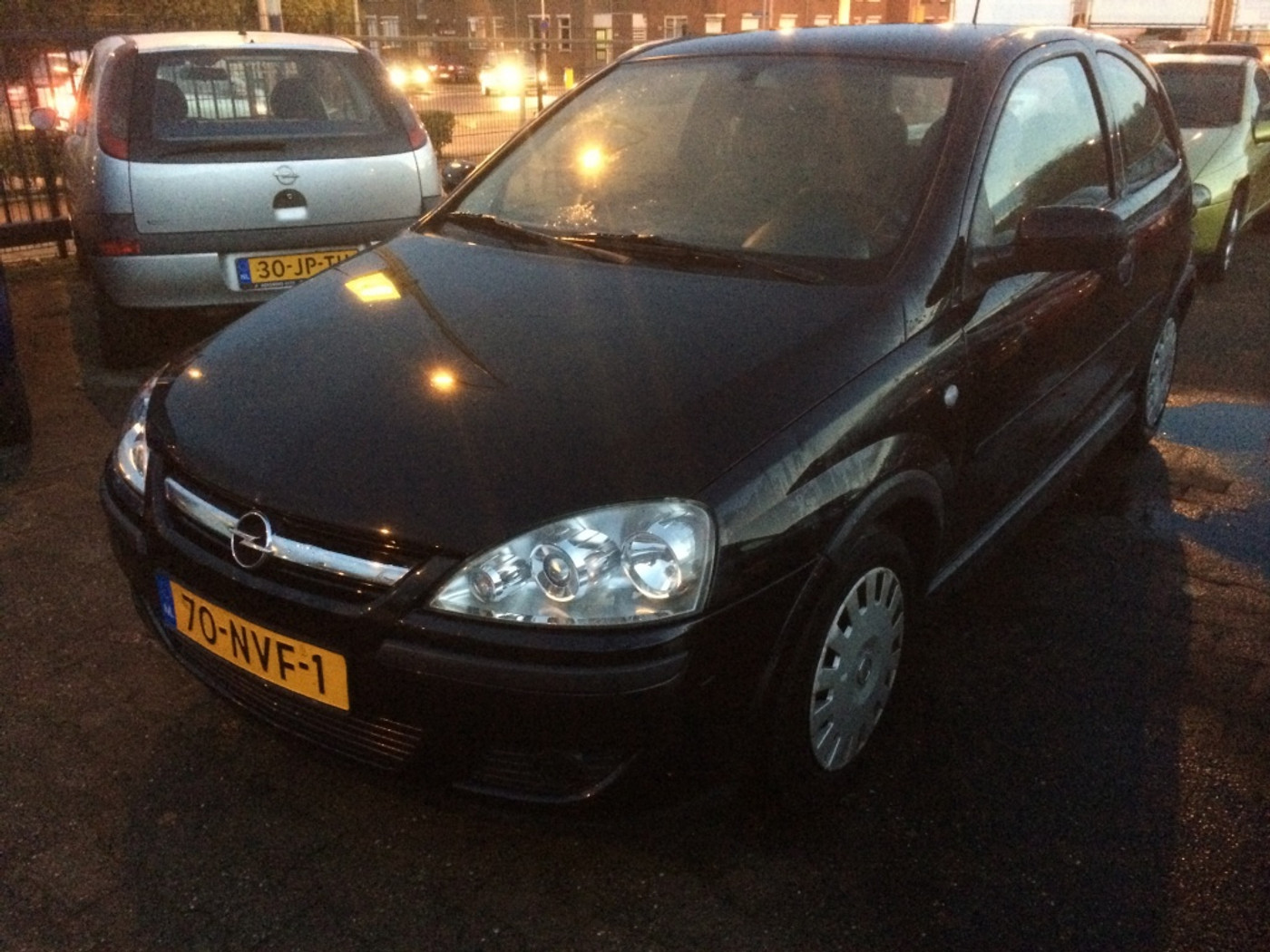 Opel Corsa 1.2-16V Essentia, BJ 2006, NWE APK !! 120 Dkm !! 2006 - voorkant