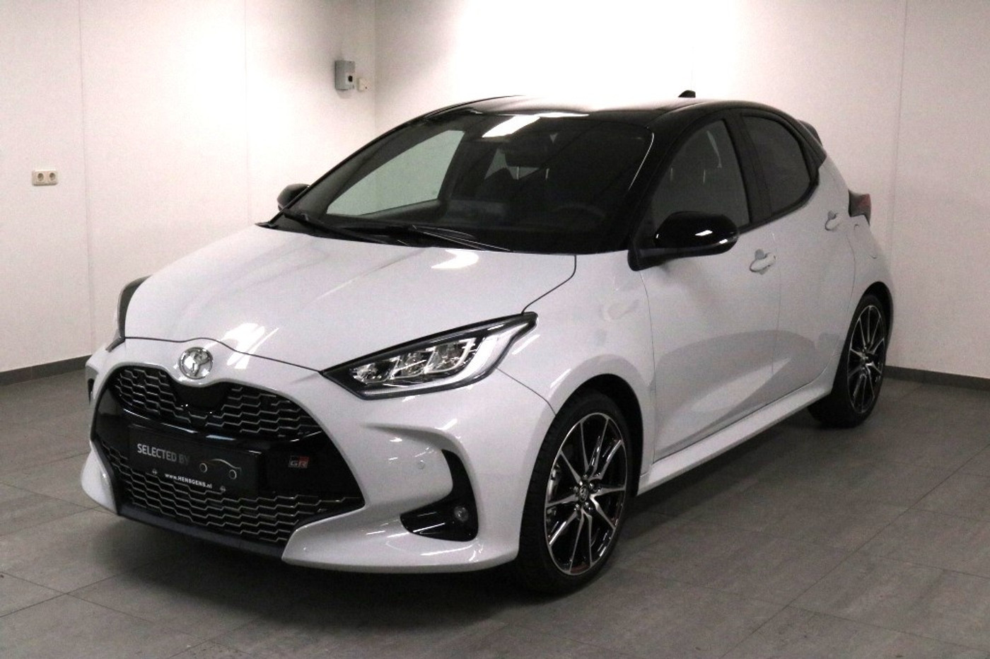 Toyota Yaris 1.5 Hybrid 130 GR Sport Plus Pack 2026 - voorkant
