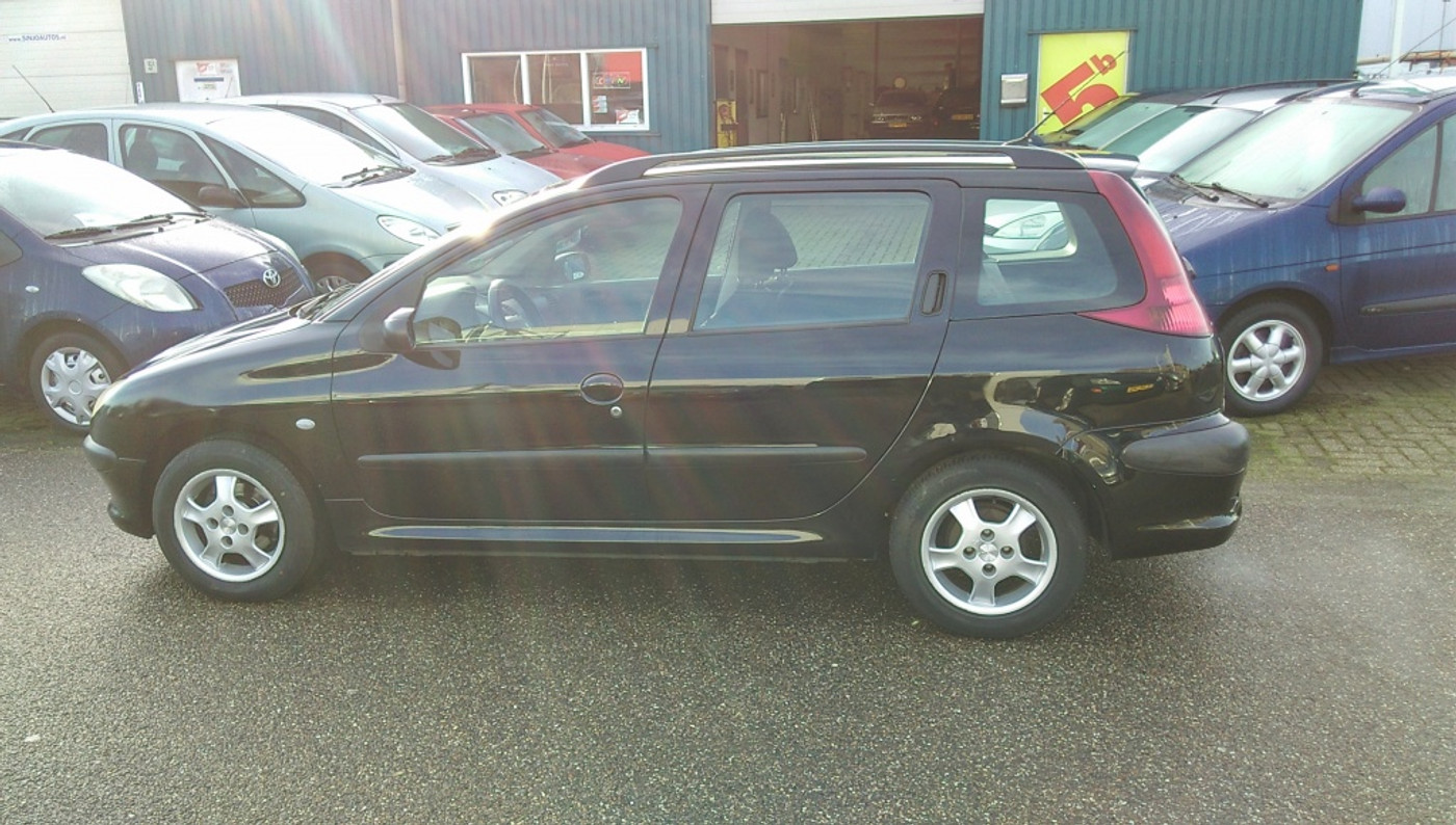 Peugeot 206 SW 1.4 HDi X-line 2003 - voorkant