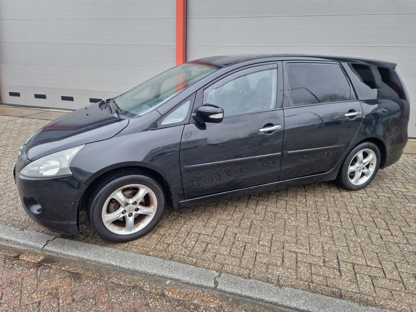 Foto van Mitsubishi Grandis