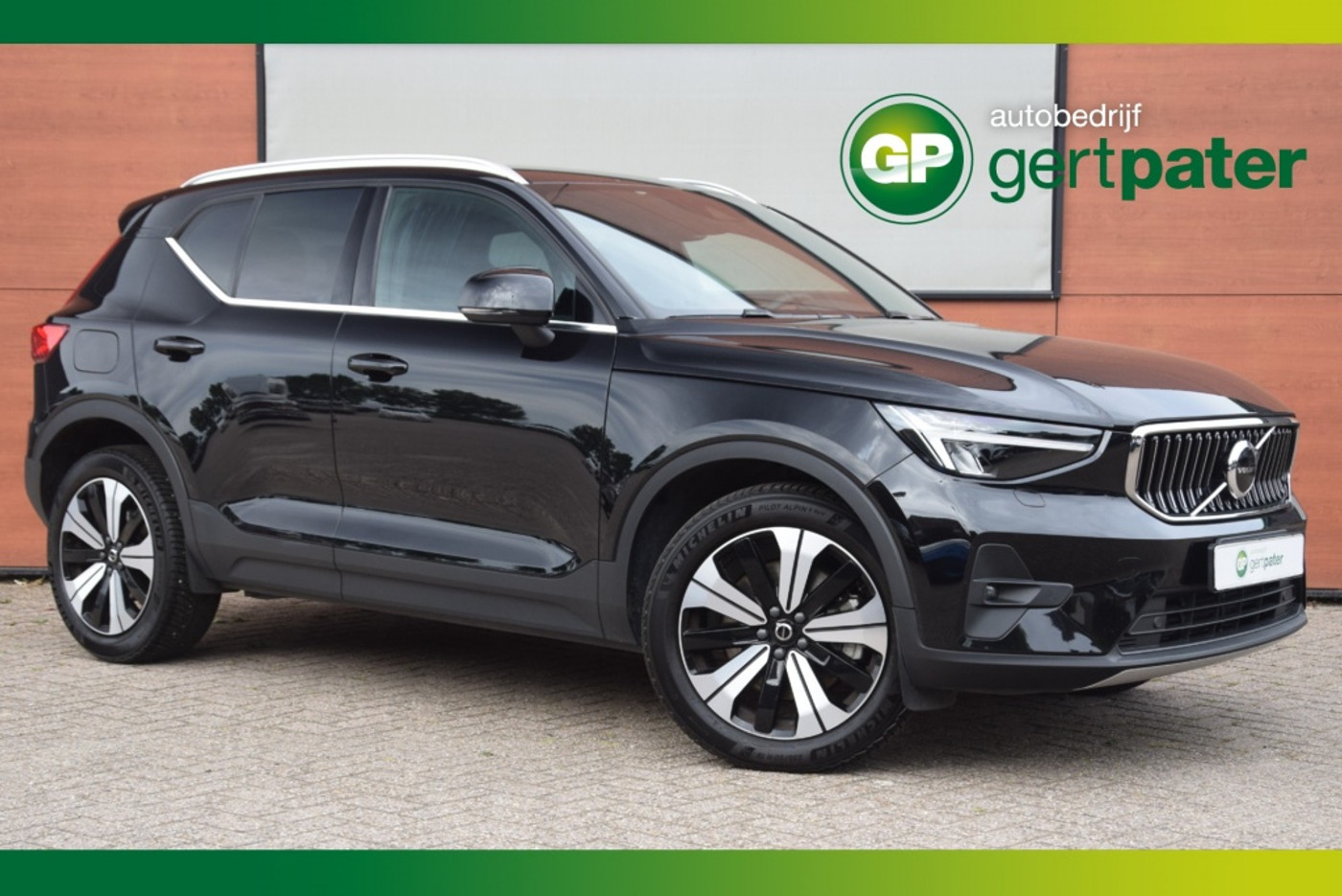 Volvo XC40 1.5 T4 Recharge Core Bright Camera/Half leer/LED/19" SOH91% 2023 - voorkant