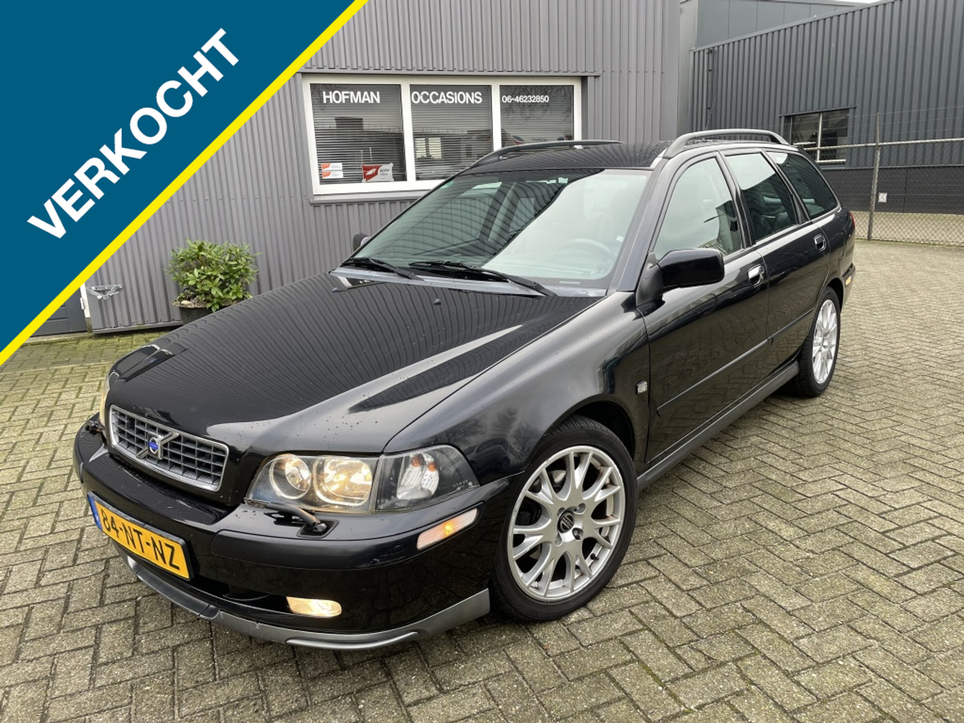 Volvo V40 2.0 Europa Nordic Airco 17" LMV APK! 2004 - voorkant