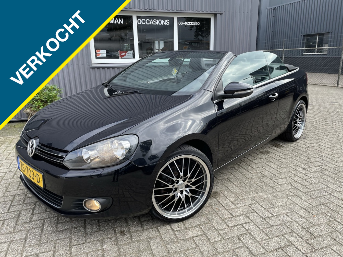 Volkswagen Golf Cabriolet 1.6 TDI 105PK Bluemotion 2011 PDC 19"LMV APK! 2011 - voorkant