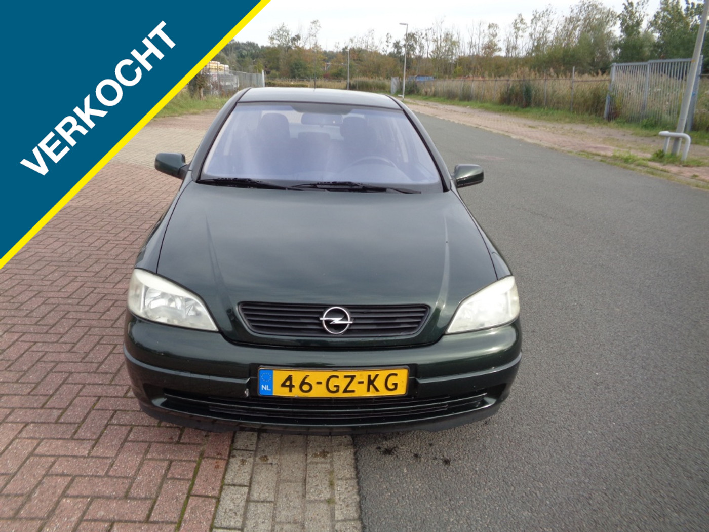 Opel Astra 1.6-16V Pearl 2001 - voorkant