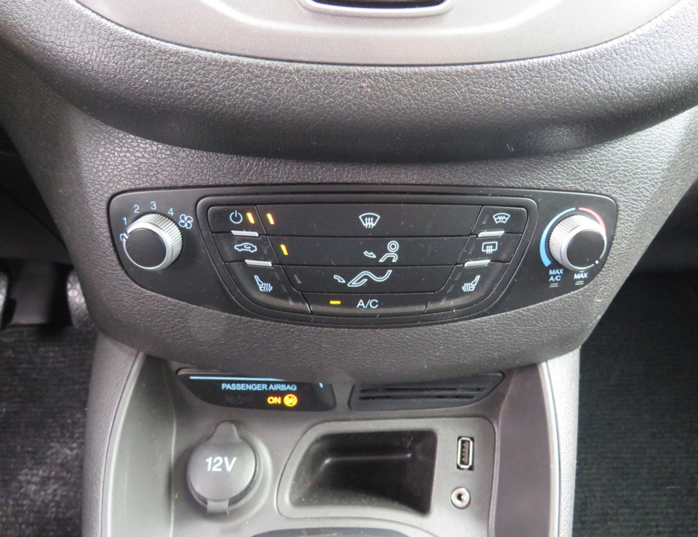Foto van Ford Transit Courier
