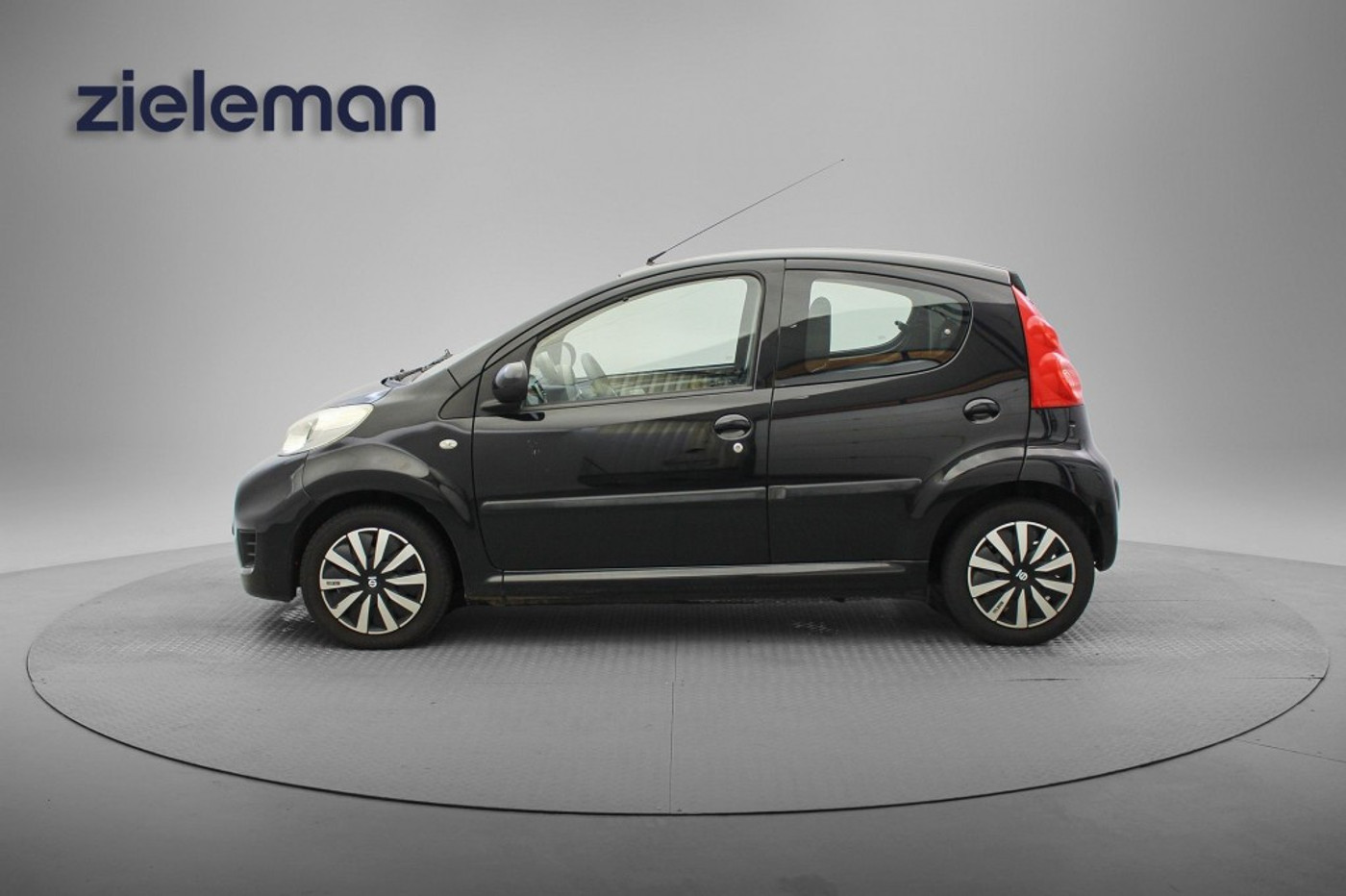 Foto van Peugeot Peugeot 107