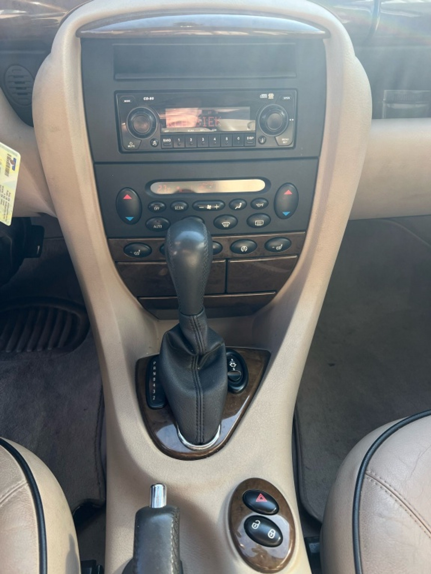Foto van Rover 75
