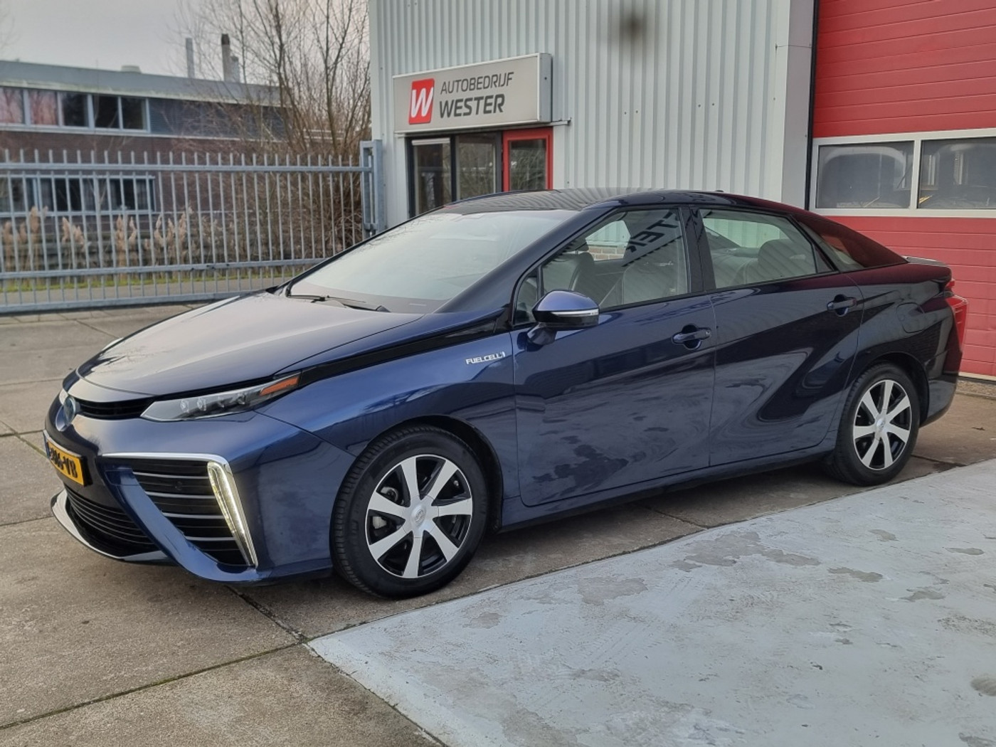 Toyota Mirai FCV Executive 2016 - voorkant