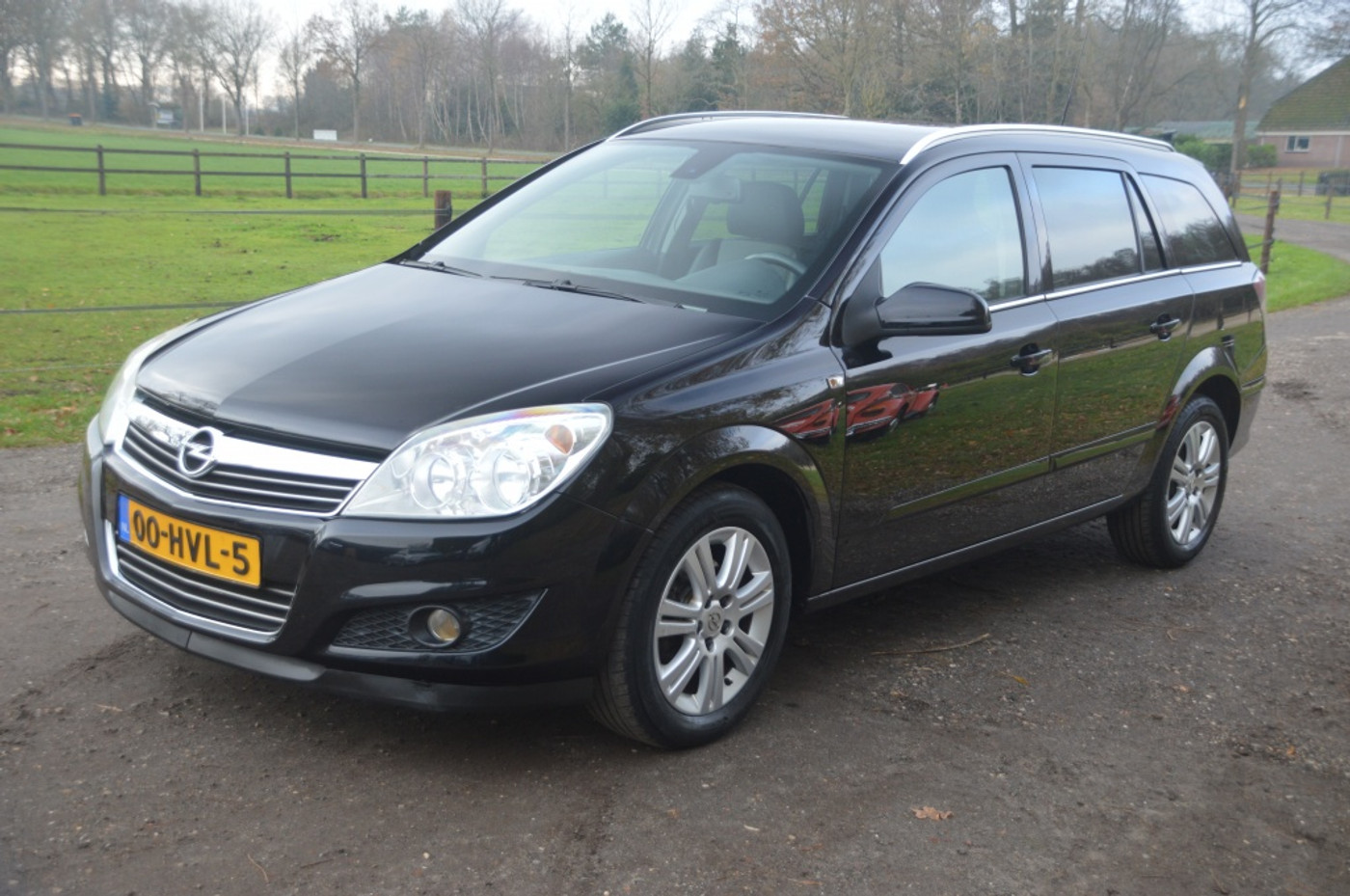 Opel Astra Wagon 1.6 Cosmo 2009 - voorkant