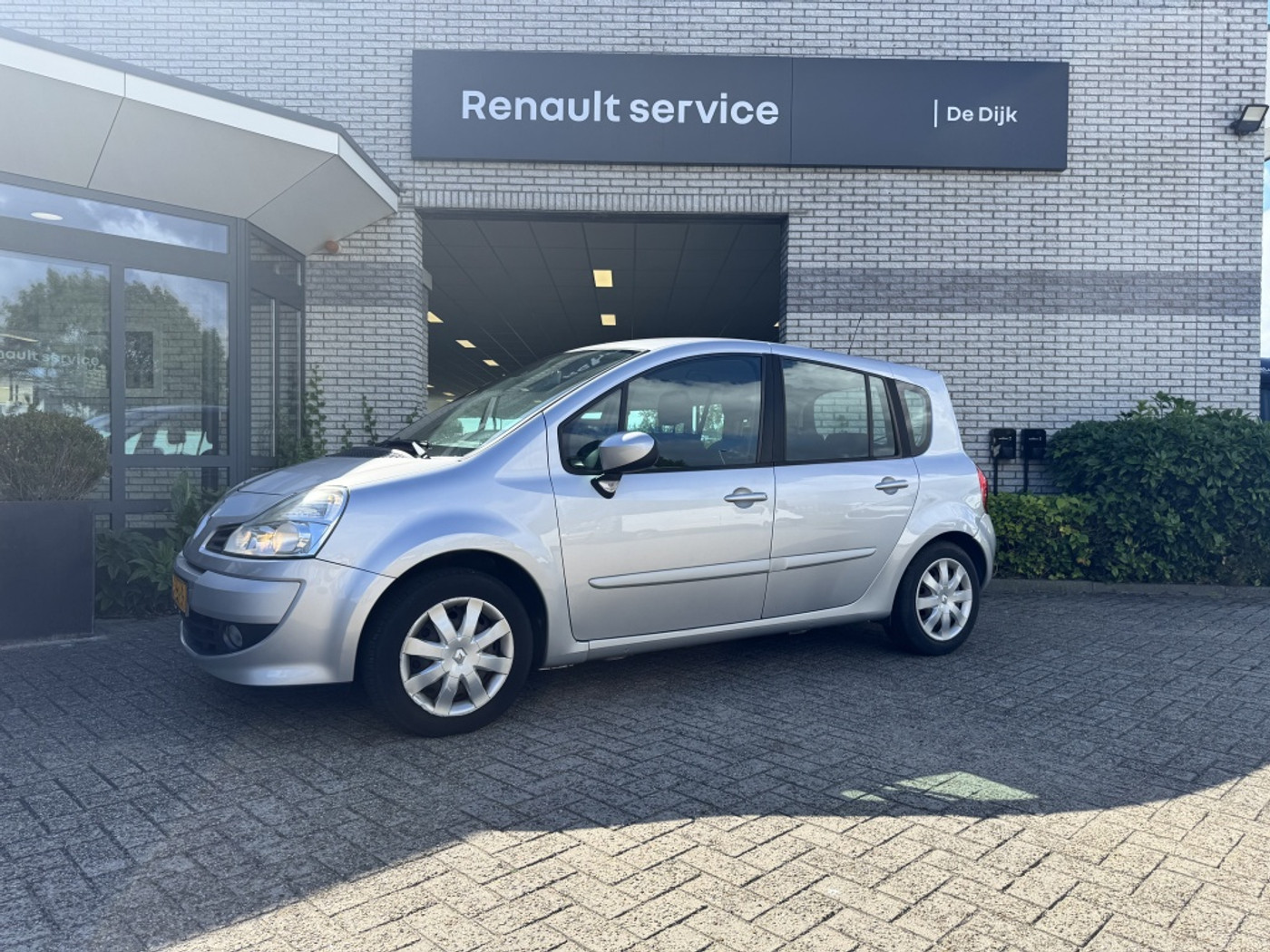 Renault Grand Modus 1.6-16V Dynamique 2011 - voorkant