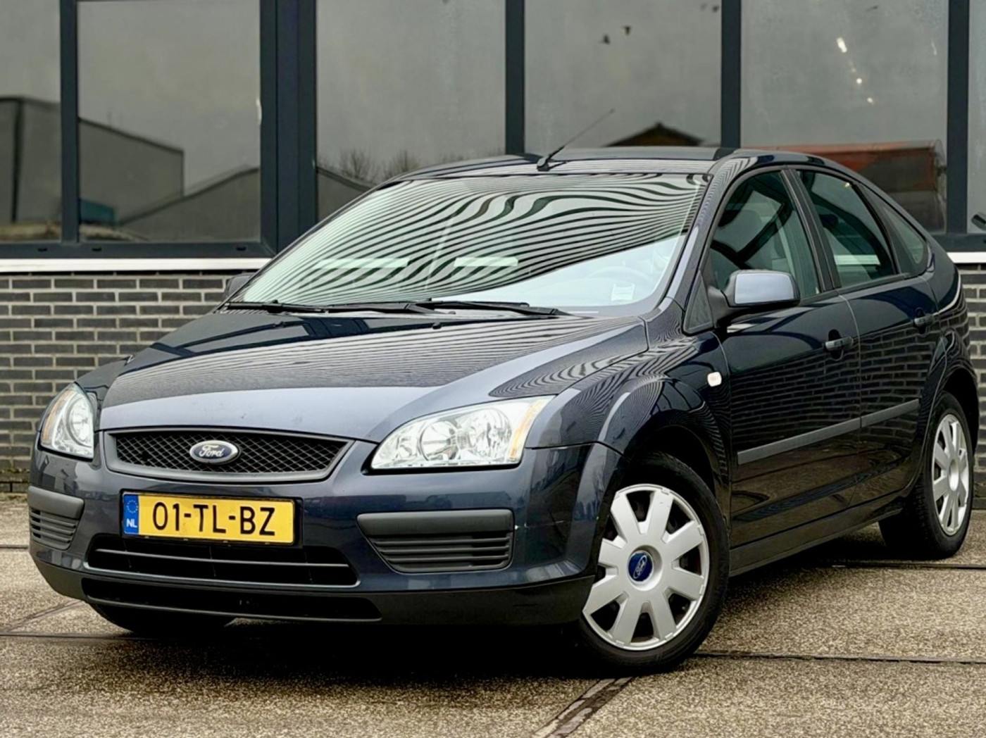 Ford Focus 1.8-16V Tr. FlexiF. |Airco |Nieuwe APK |Stuurbkr 2006 - voorkant