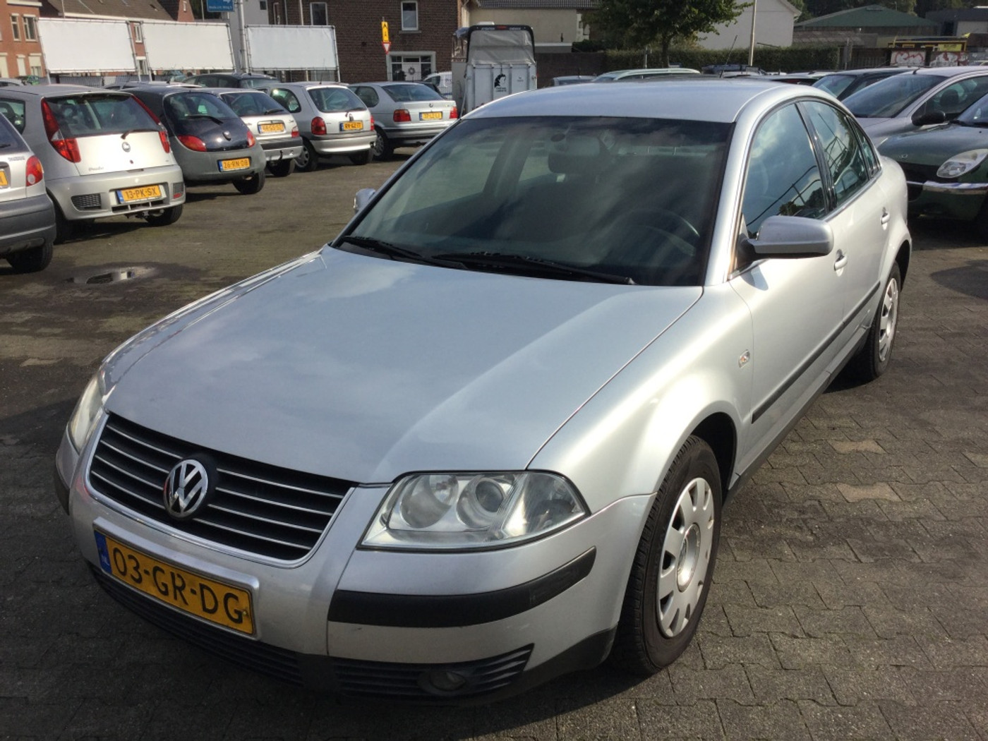 Volkswagen Passat 2.0 Comfortline, BJ 2001, CLIMA*** 2001 - voorkant