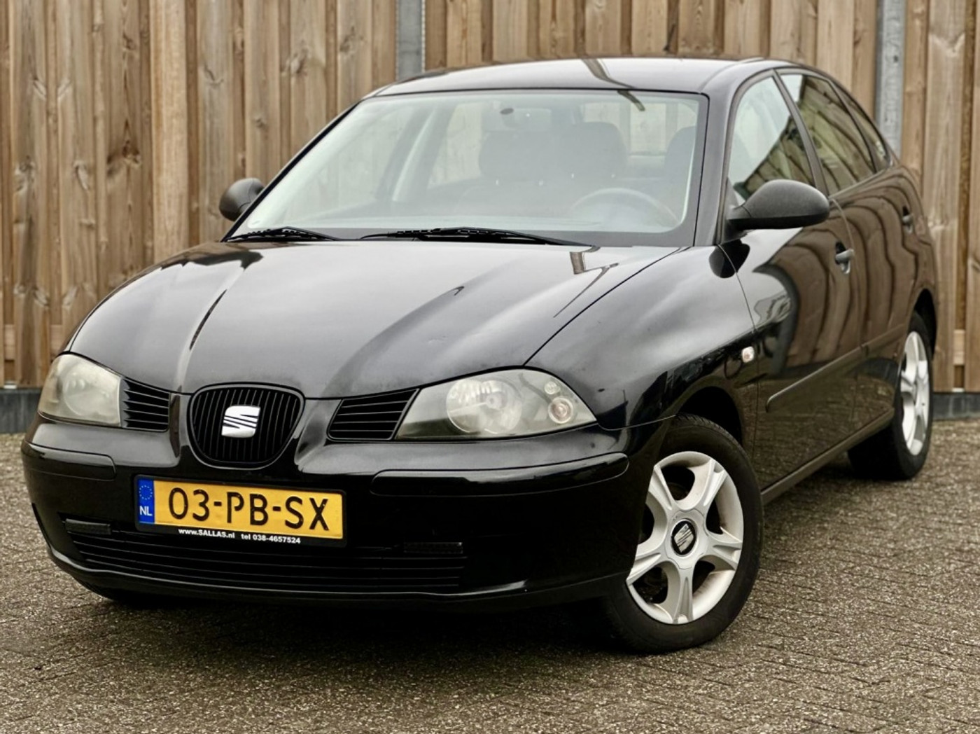 Seat Ibiza 1.4-16V Stella |Airco |Stuurbkr |Nieuwe APK 2004 - voorkant