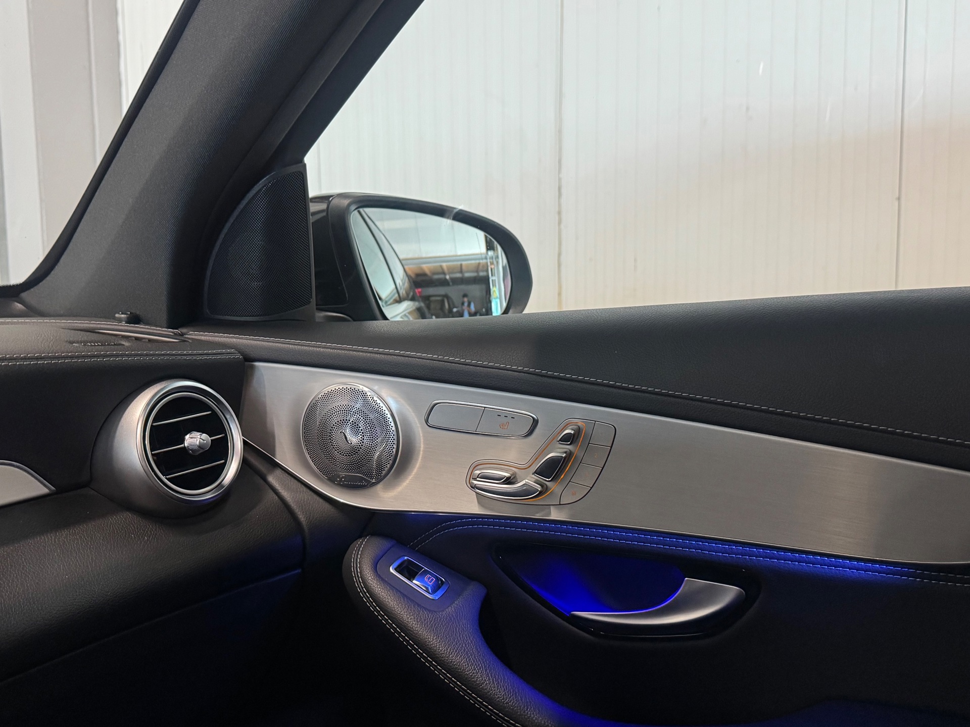 Foto van Mercedes-Benz GLC 300 E 4Matic