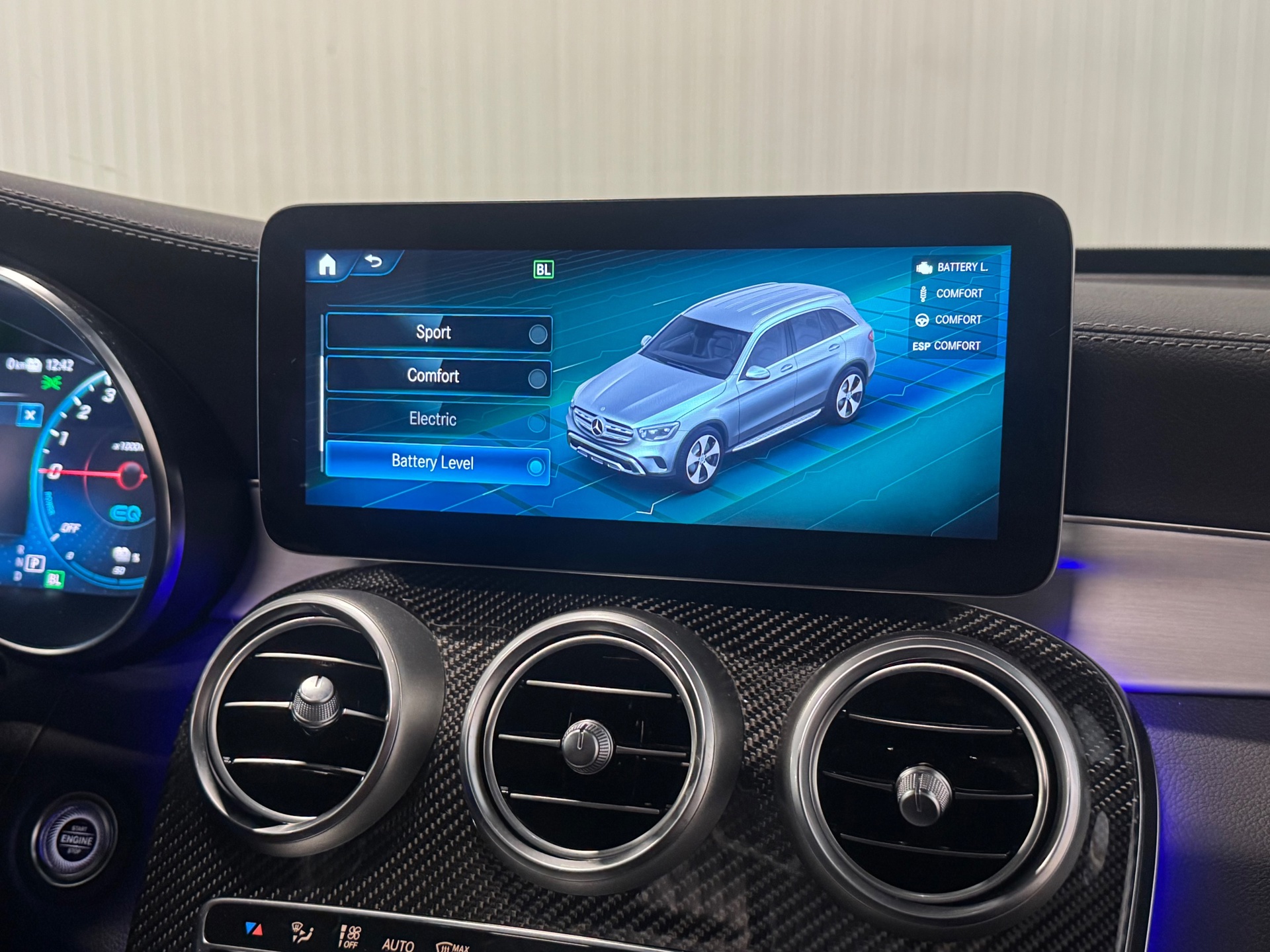 Foto van Mercedes-Benz GLC 300 E 4Matic