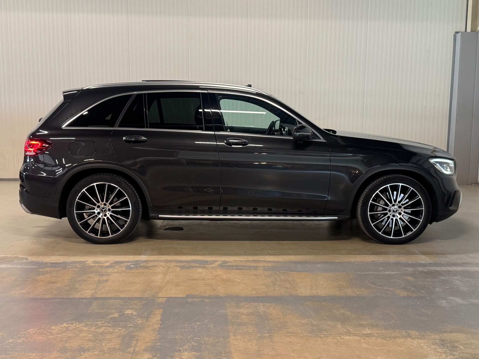 Foto van Mercedes-Benz GLC 300 E 4Matic