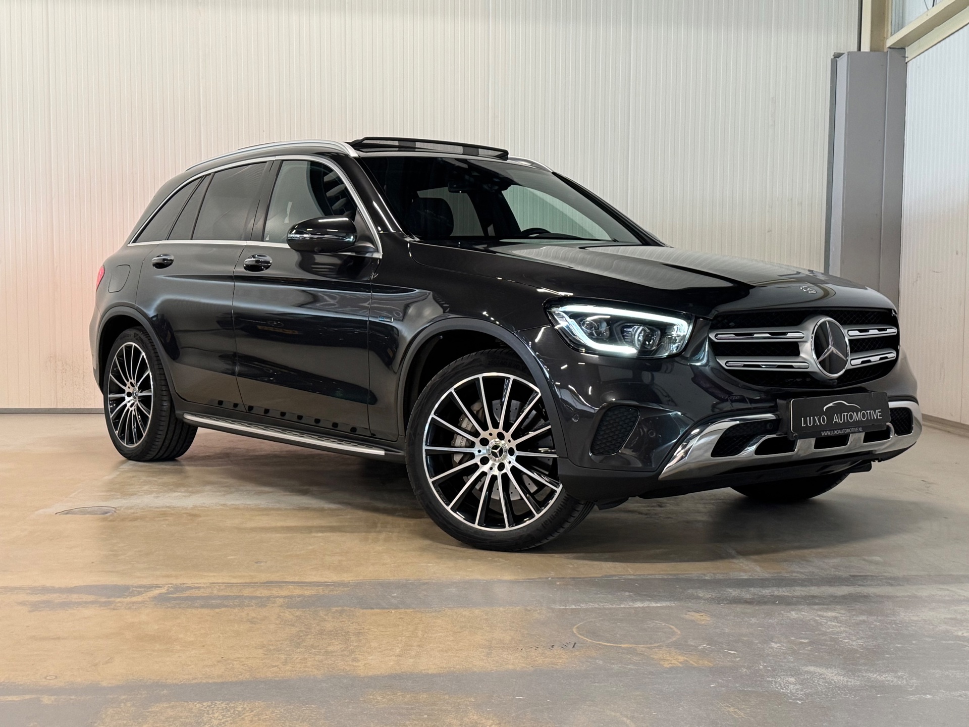 Foto van Mercedes-Benz GLC 300 E 4Matic