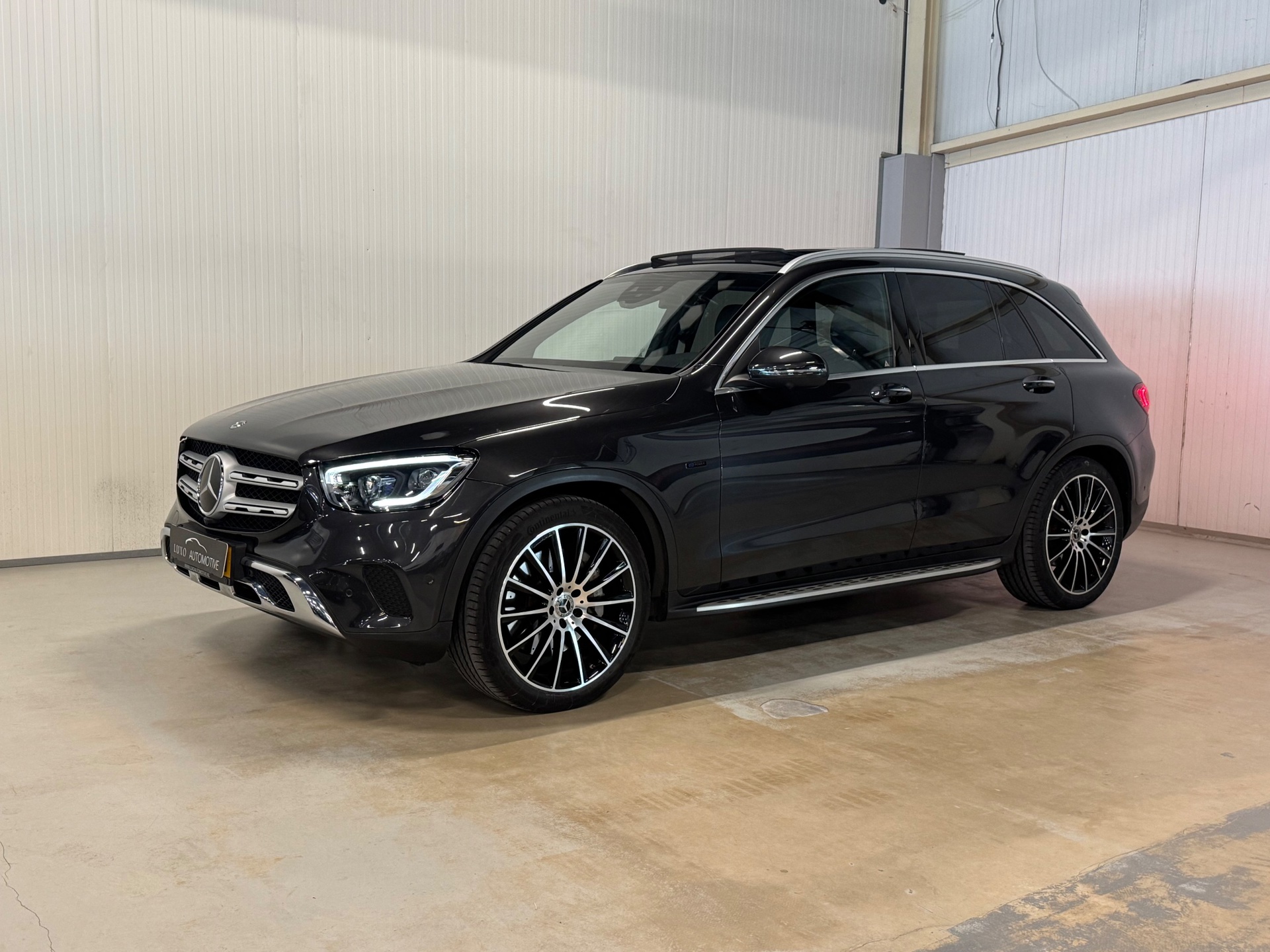 Foto van Mercedes-Benz GLC 300 E 4Matic