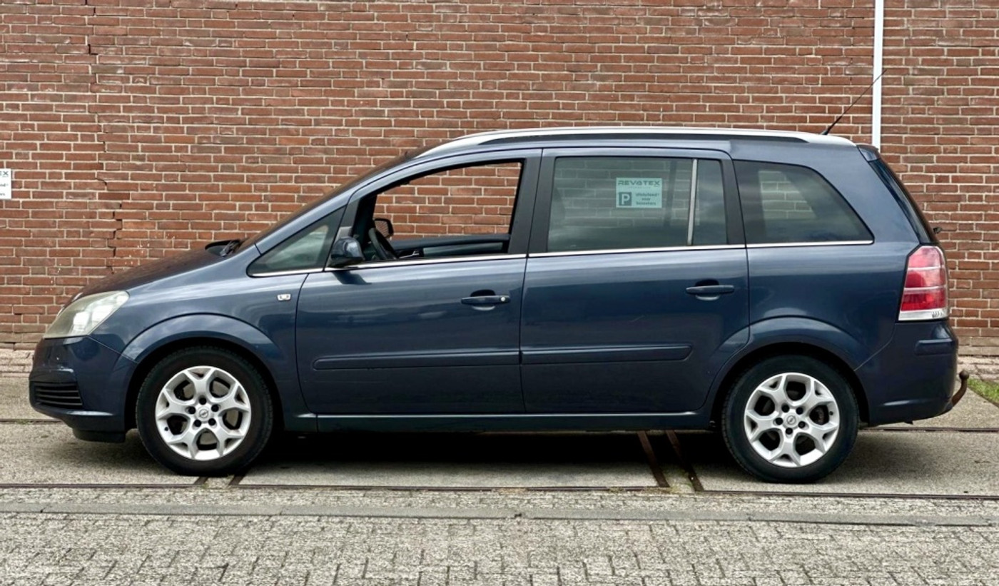 Foto van Opel Zafira