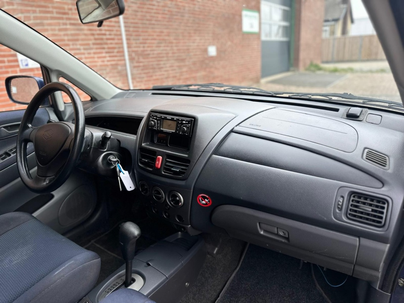 Foto van Suzuki Liana