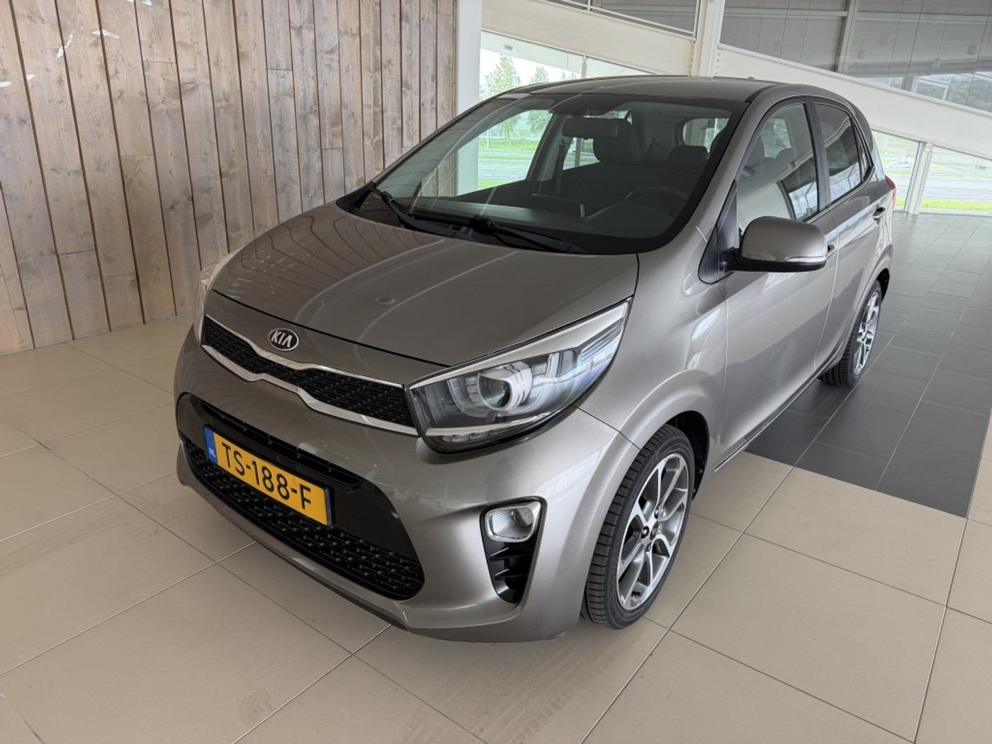 Kia Picanto 1.0 CVVT Colour Edition 2018 - voorkant