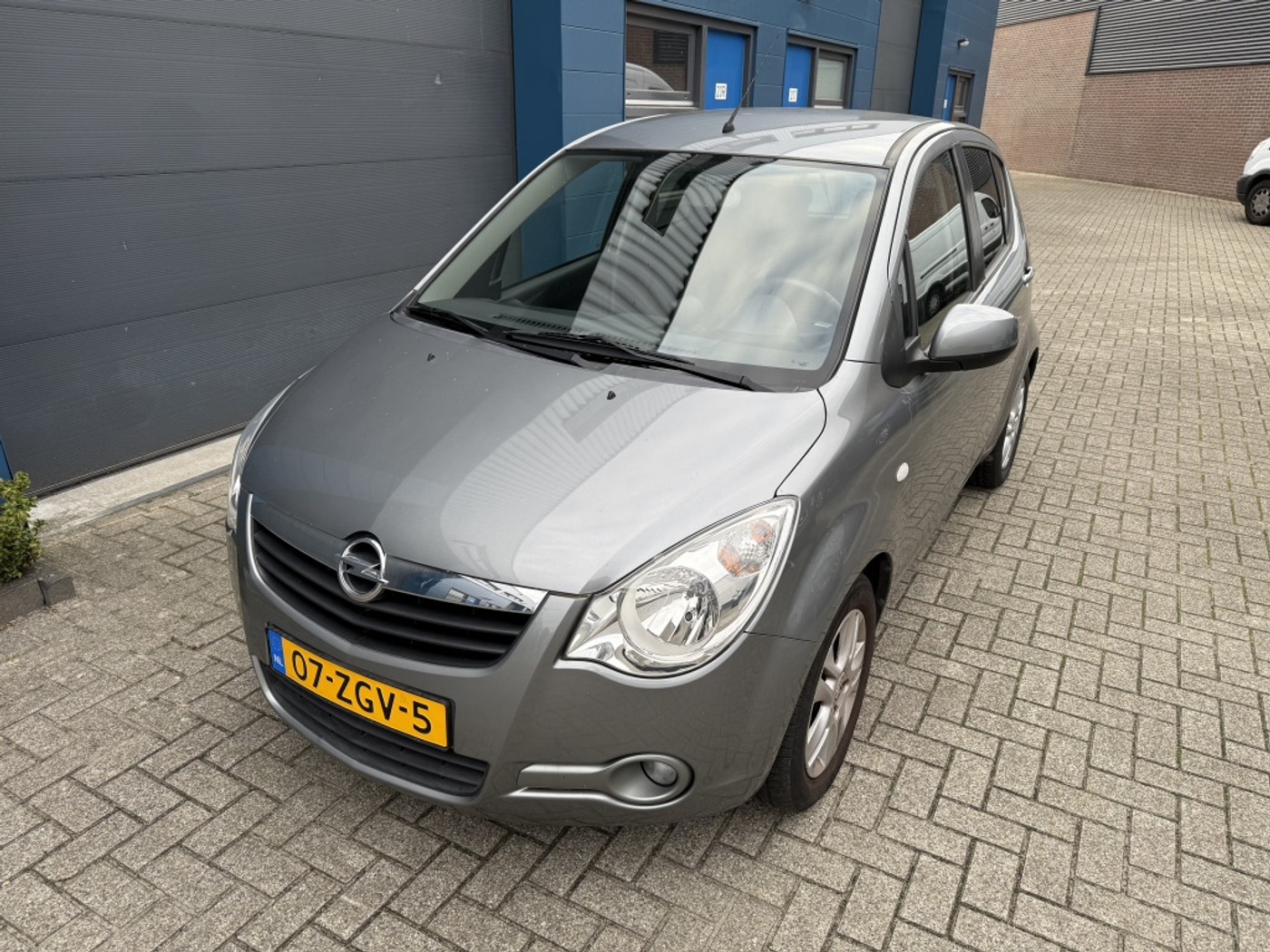 Foto van Opel Agila