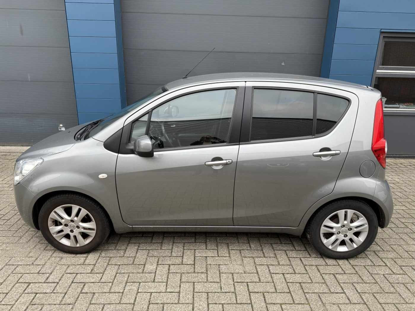 Foto van Opel Agila