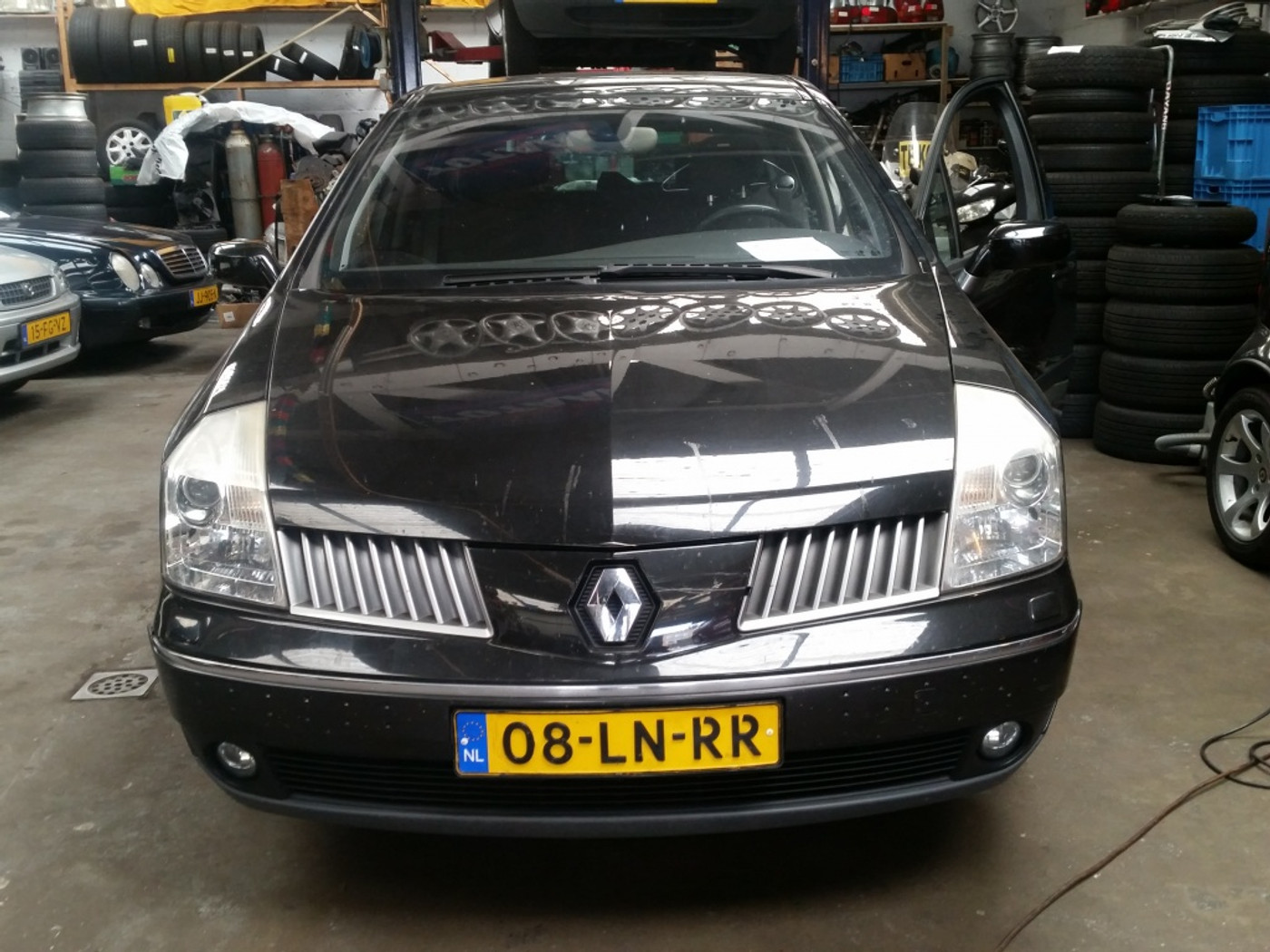 Renault Vel Satis 2.0 16V Privilége 2003 - voorkant