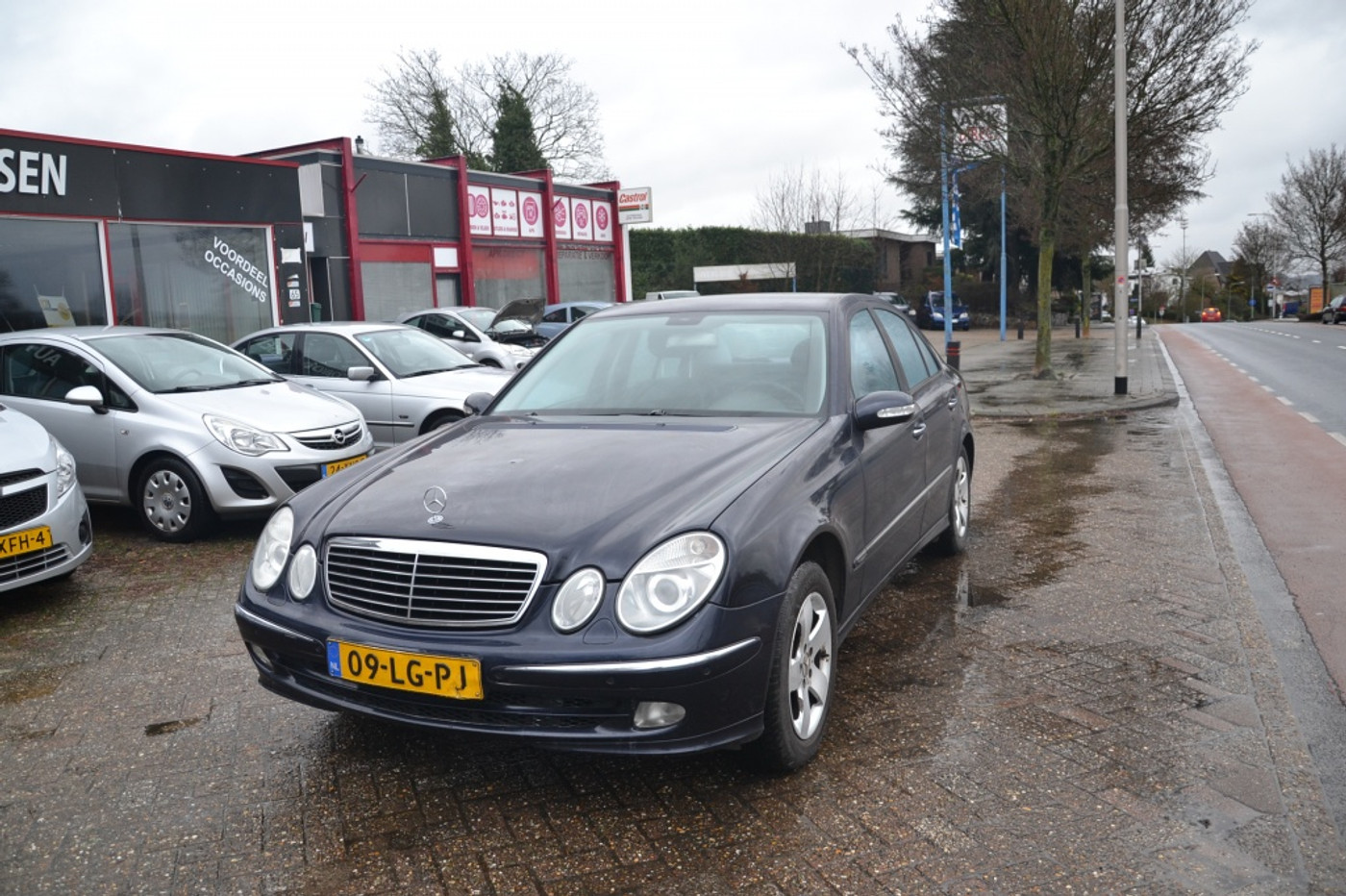Mercedes-Benz E 240 240 Avantgarde Met Nieuwe APK 2003 - voorkant