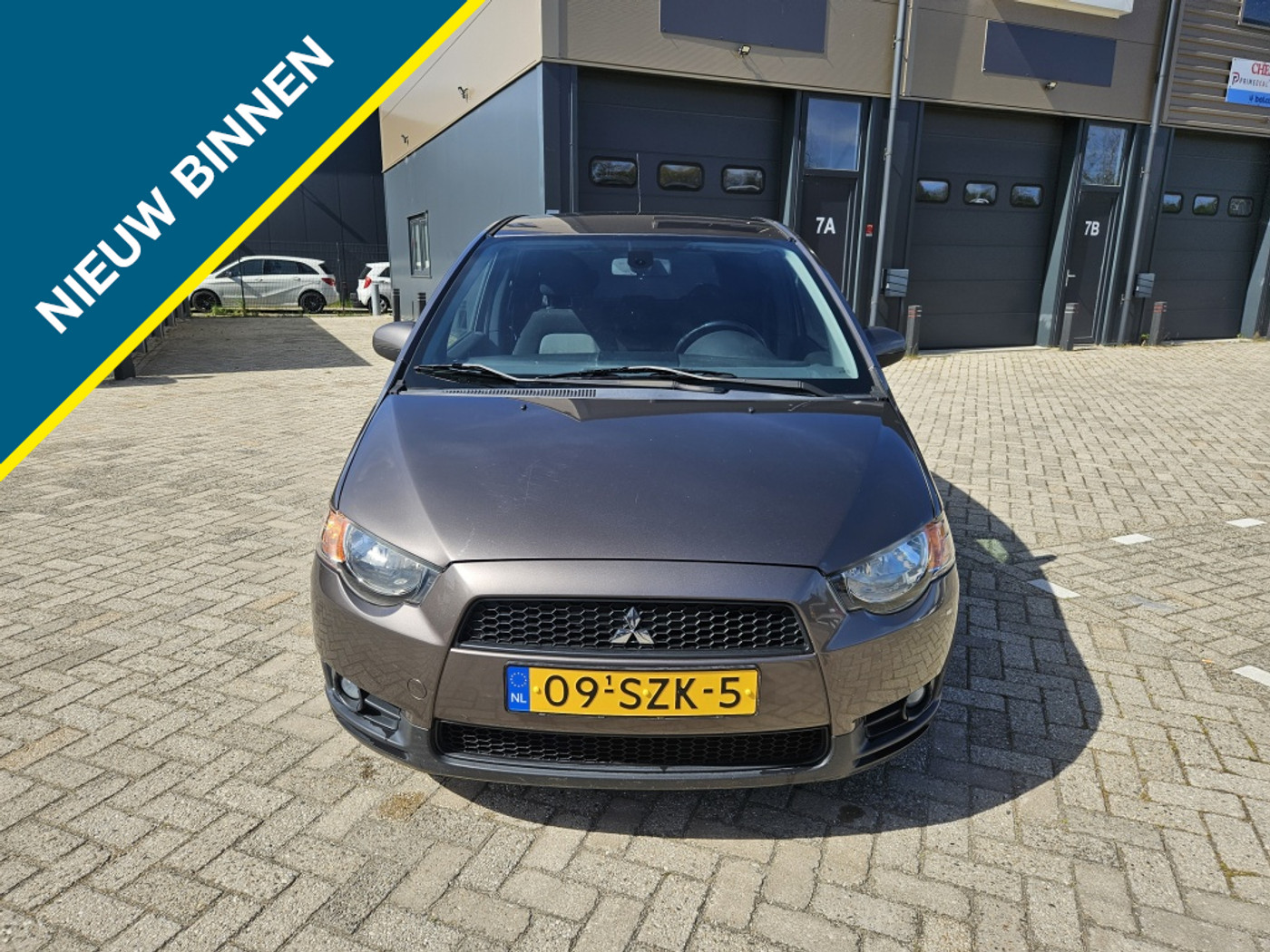 Mitsubishi Mitsubishi Colt 1.3 Edition Two 2012 - voorkant