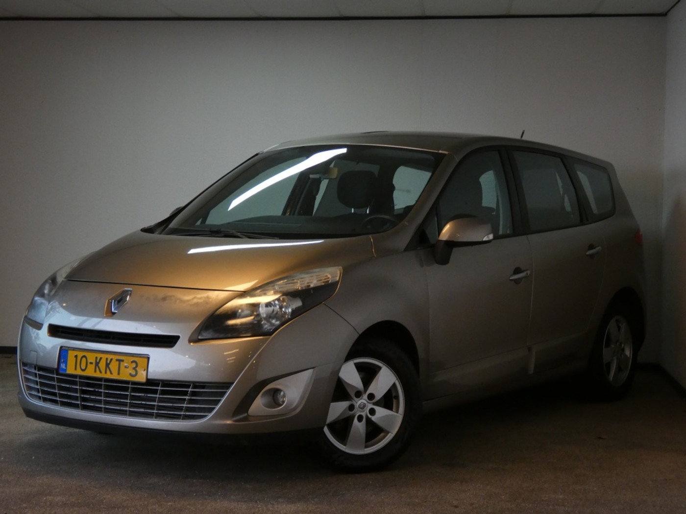 Renault Megane Scenic 1.4 TCe Bns Sport Nwe APK 2010 - voorkant